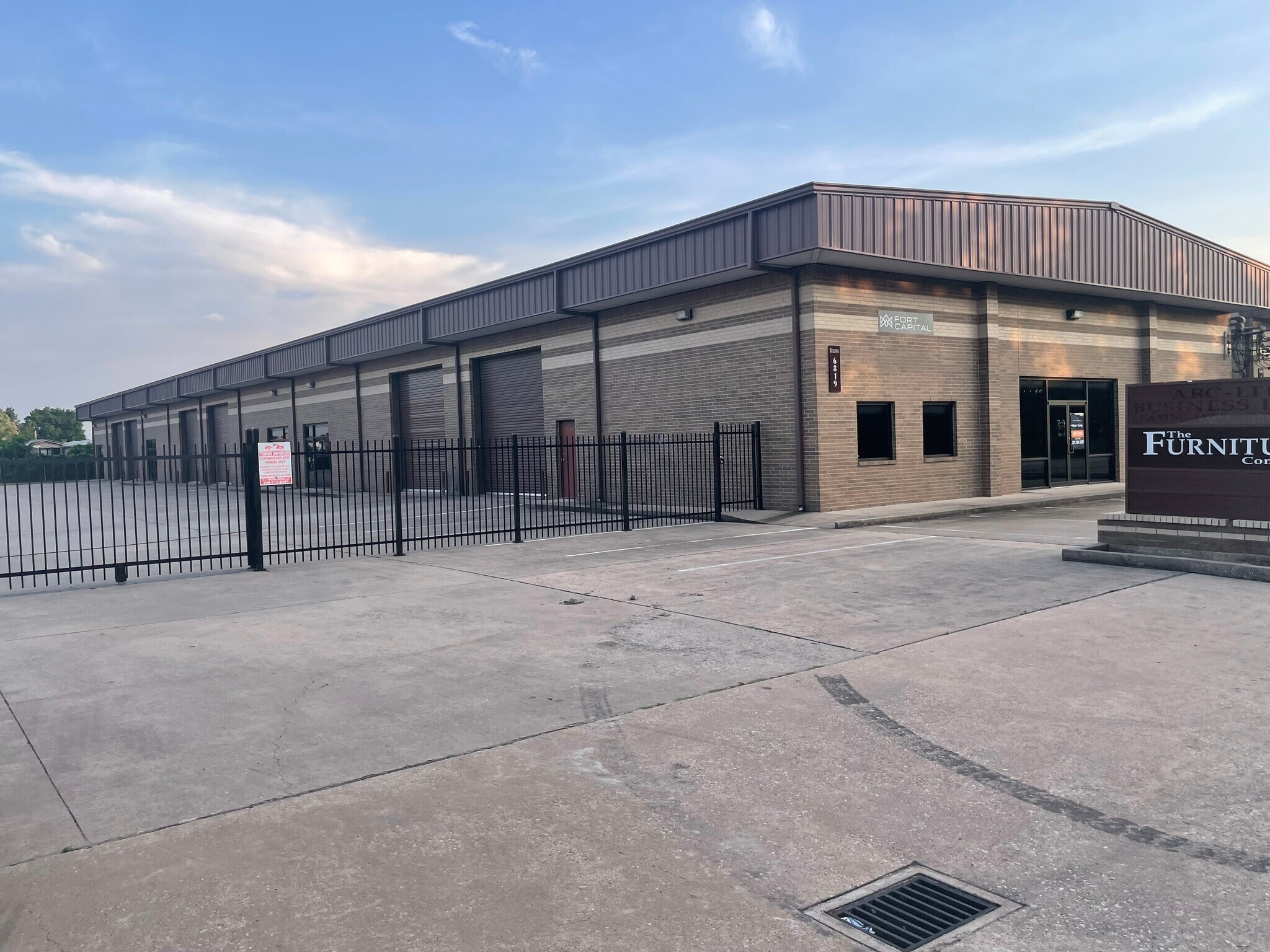 6819 Theall Rd, Houston, TX for Sale