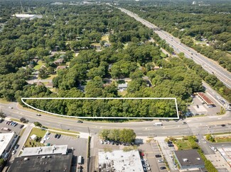 Islandia, NY Commercial Land - 1315 Motor Pky