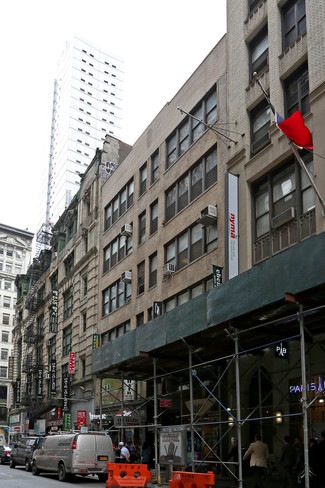 New York, NY Office/Retail - 2-4 W 32nd St