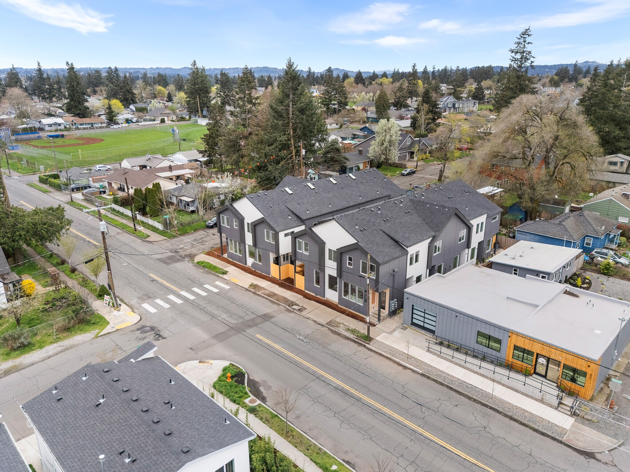 8051 SE 72nd Ave, Portland, OR for Sale