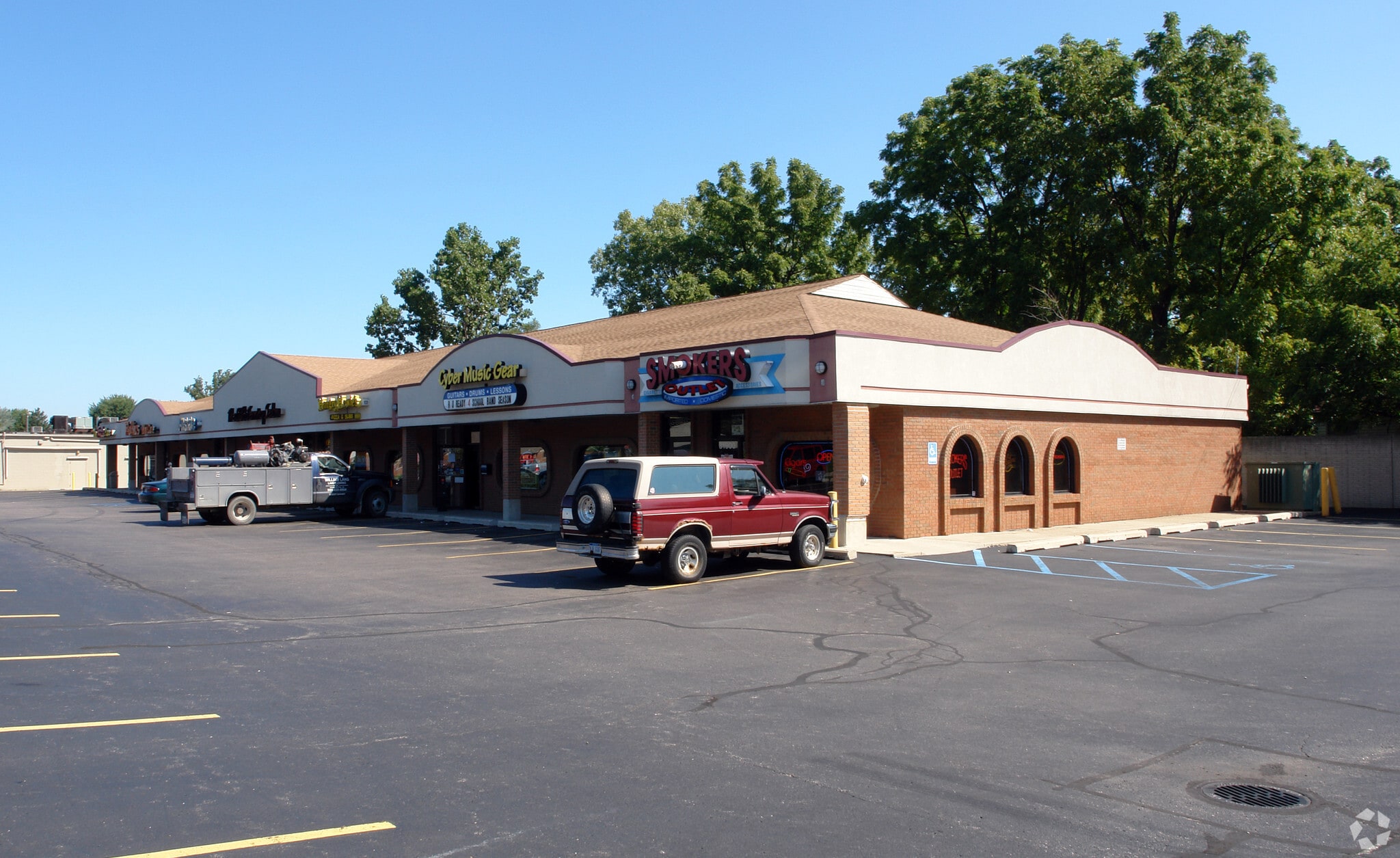 31900-31932 Ryan Rd, Warren, MI for Rent