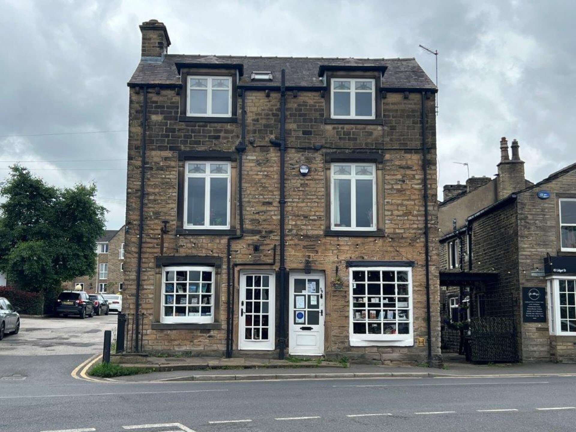 37-39 Lidget St, Huddersfield, WYK for Rent