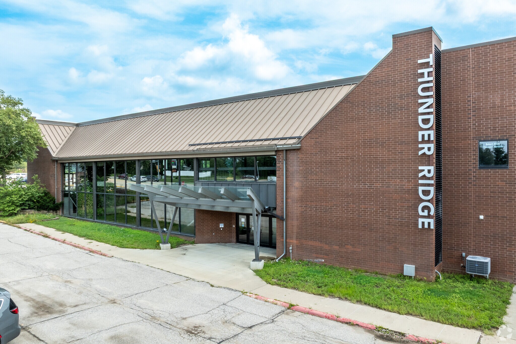 2302 W 1st St, Cedar Falls, IA for Rent