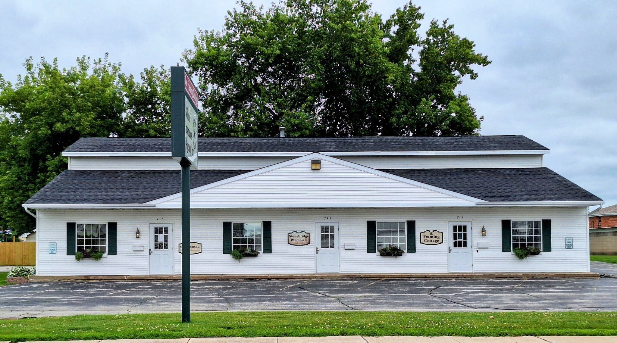 715 Schoen St, Green Bay, WI for Rent