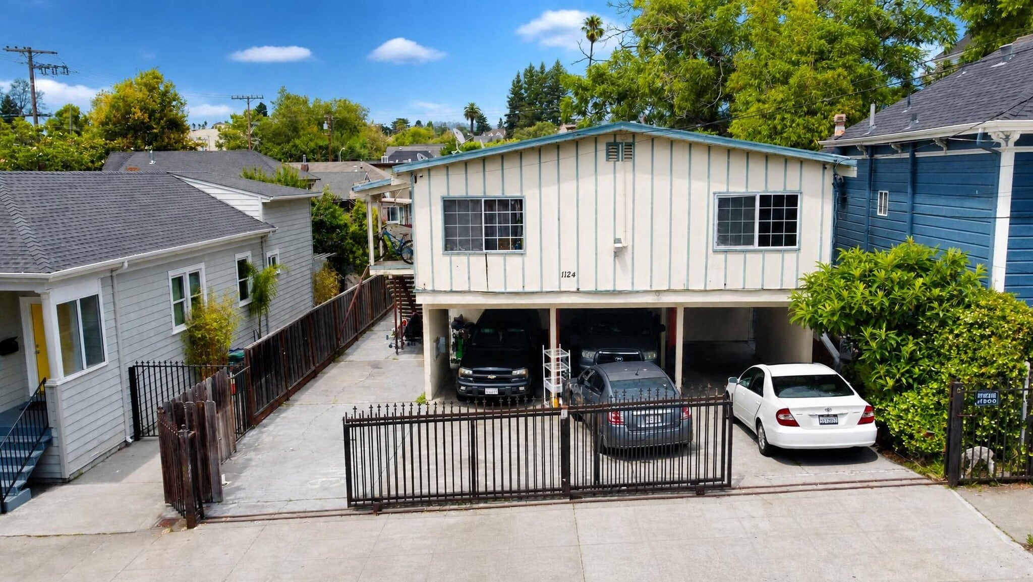 1124 E 20th St, Oakland, CA for Sale