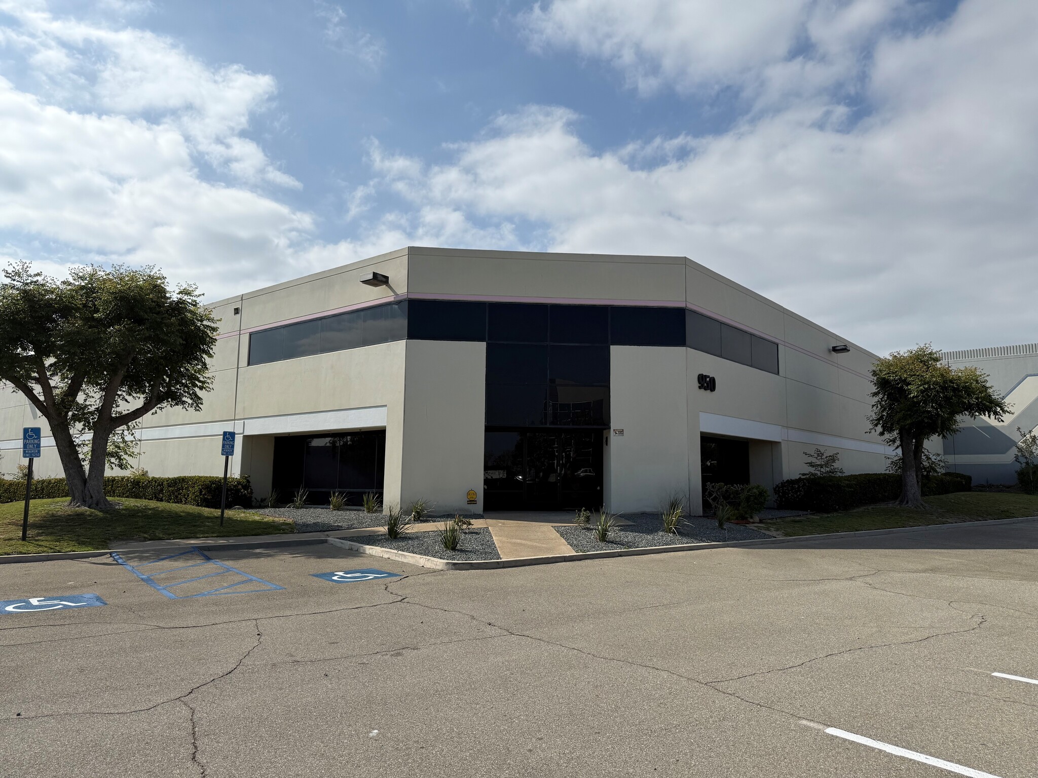950 S Wanamaker Ave, Ontario, CA for Rent