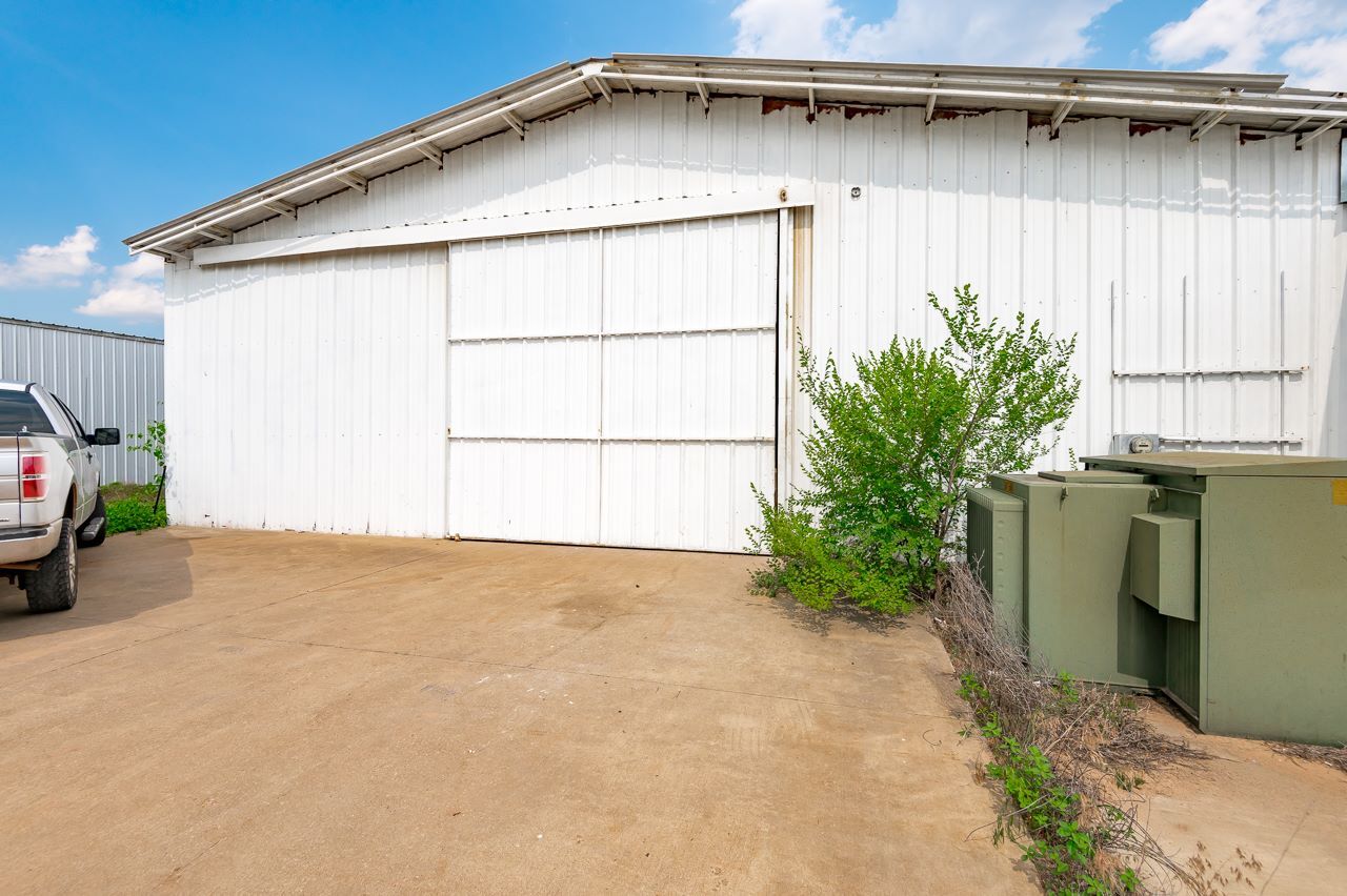 1000 W Knipe Ave, Perkins, OK for Rent