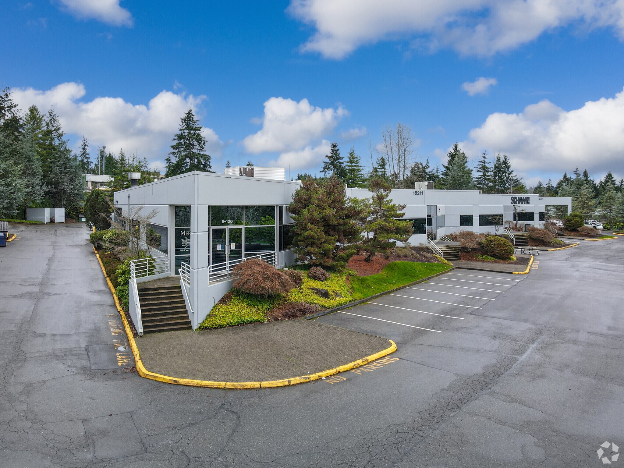 18211 NE 68th St, Redmond, WA for Rent