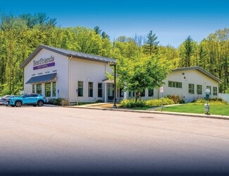 Tyngsboro, MA Veterinarian/Kennel - 2 Technology Dr