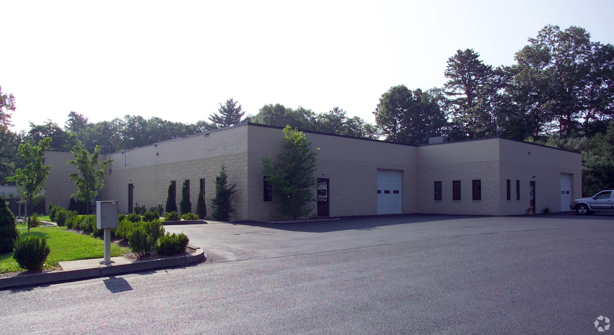 34 Lark Industrial Pky, Greenville, RI for Rent