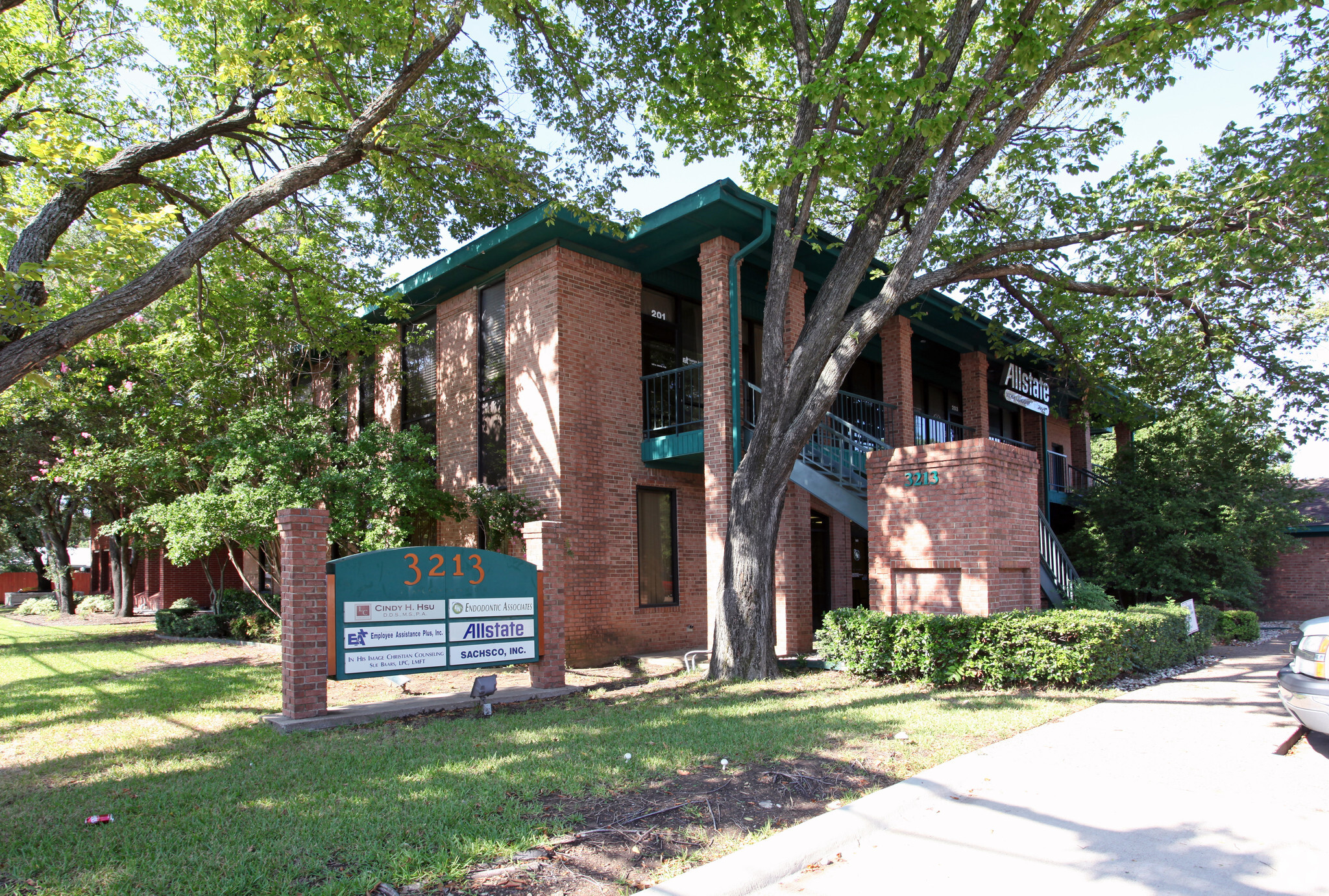 3213 N MacArthur Blvd, Irving, TX for Rent