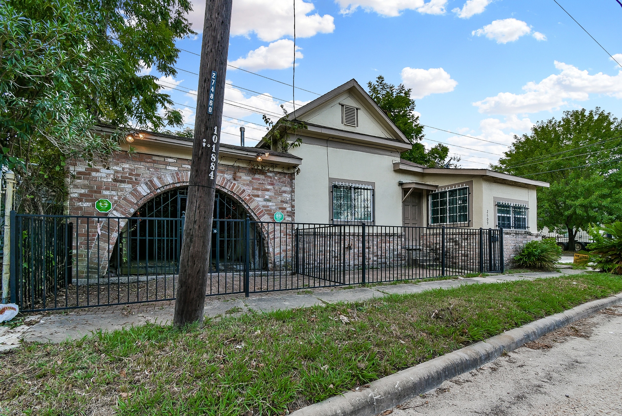 2609 Elysian St, Houston, TX for Sale