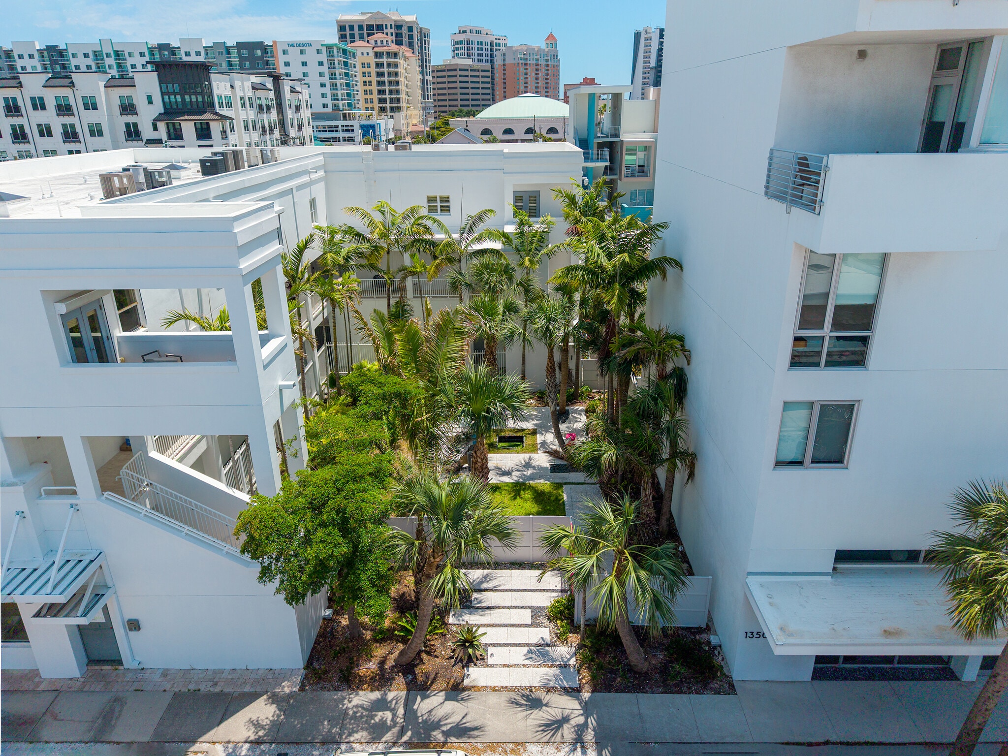1386 5th St, Sarasota, FL for Sale