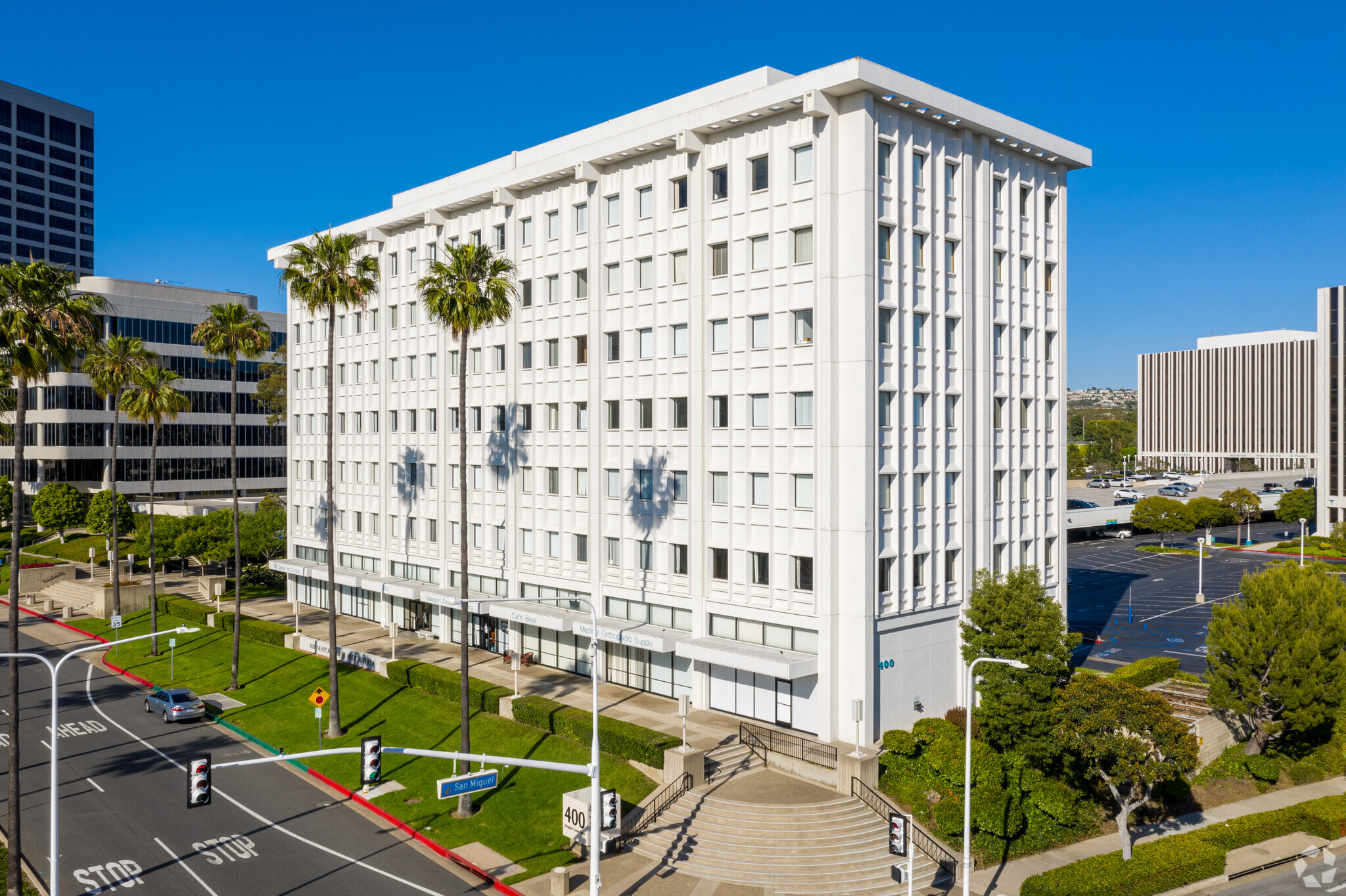 400 Newport Center Dr, Newport Beach, CA for Rent