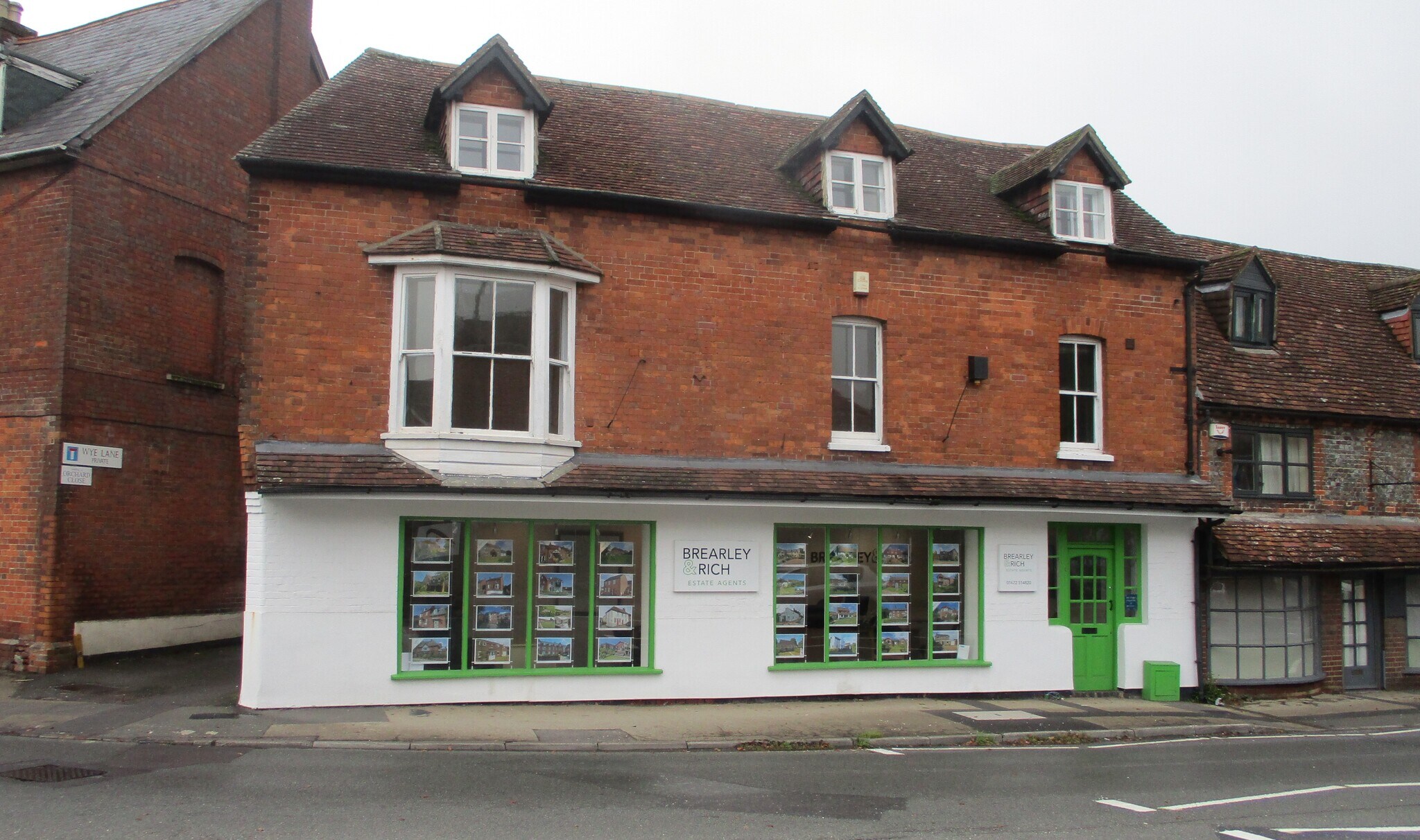 1-1A London Rd, Marlborough, WIL for Sale
