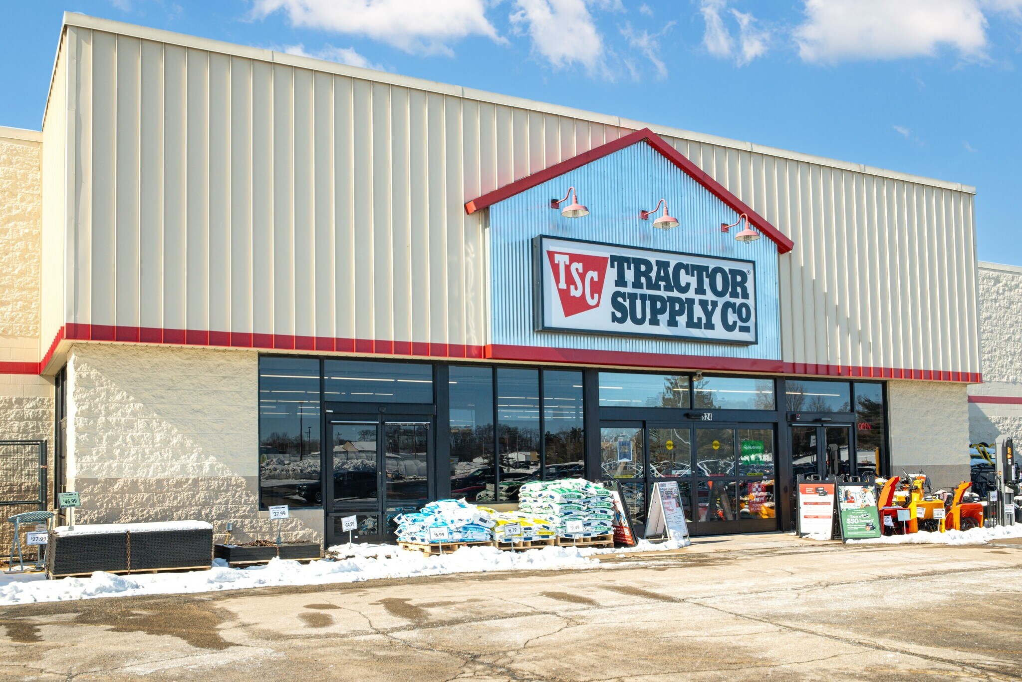 720-756 Broadway St, Berlin, WI for Rent