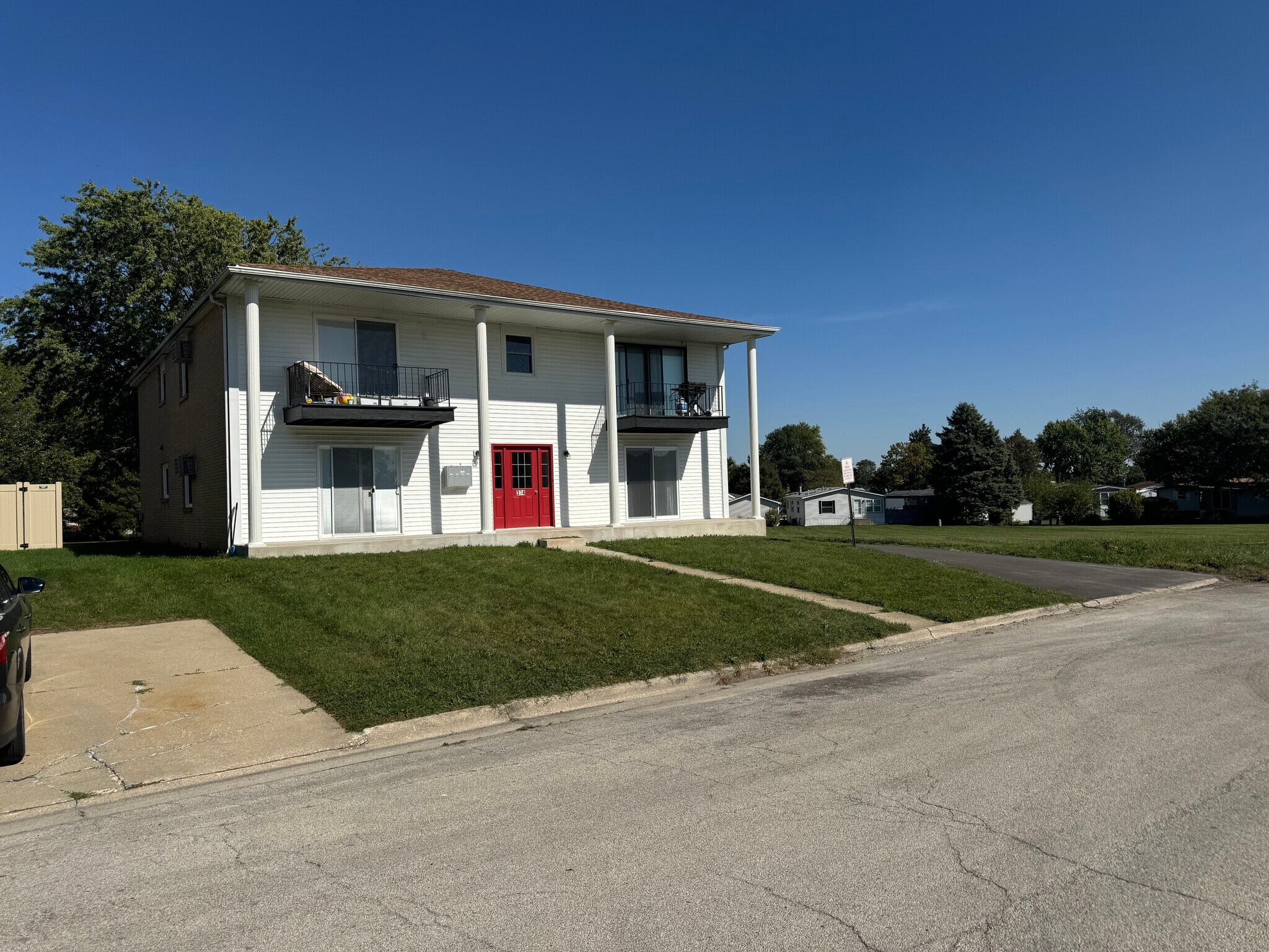 374 Lynn Dr, Manteno, IL for Sale