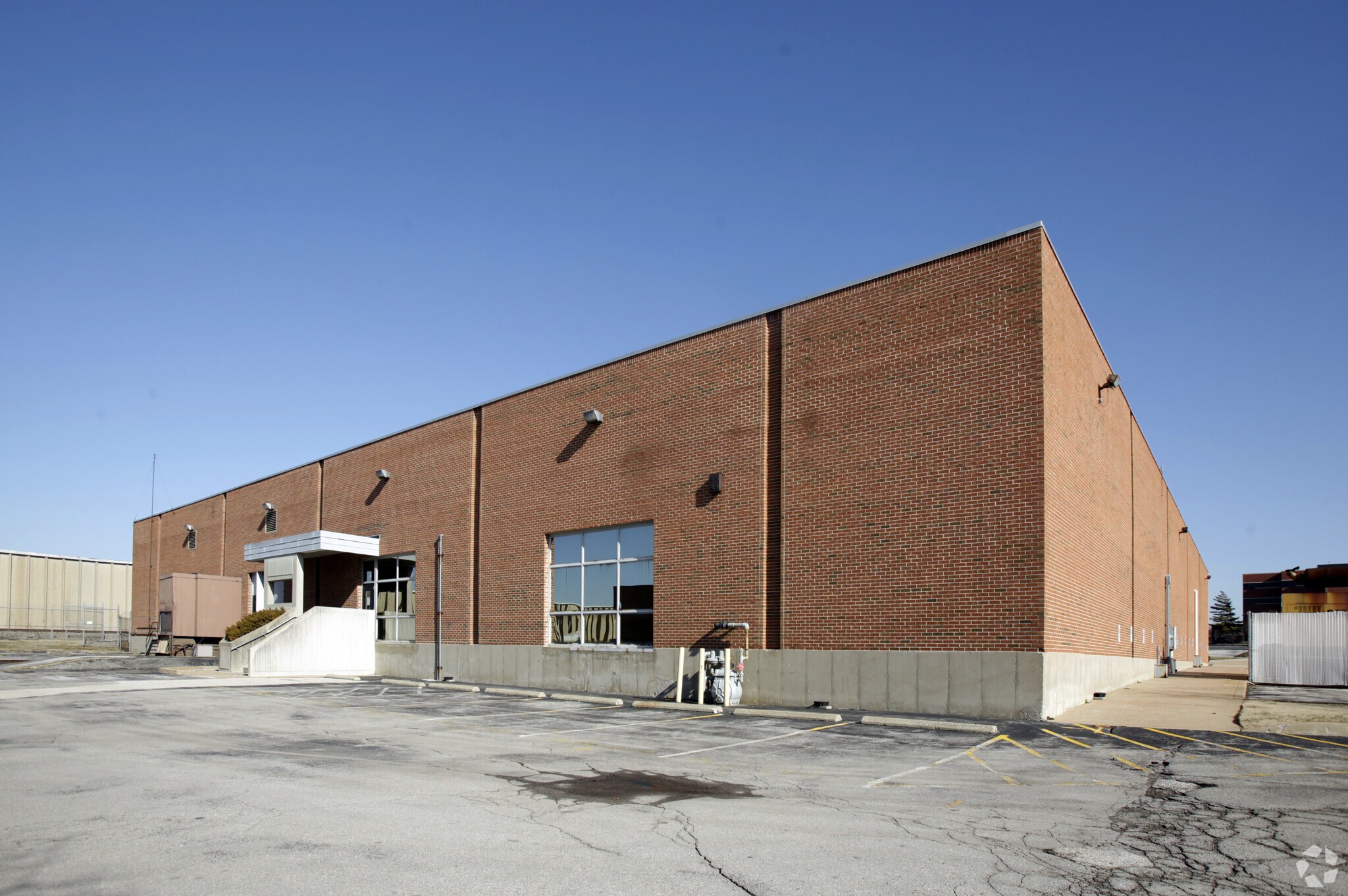560 Anglum Rd, Hazelwood, MO for Rent