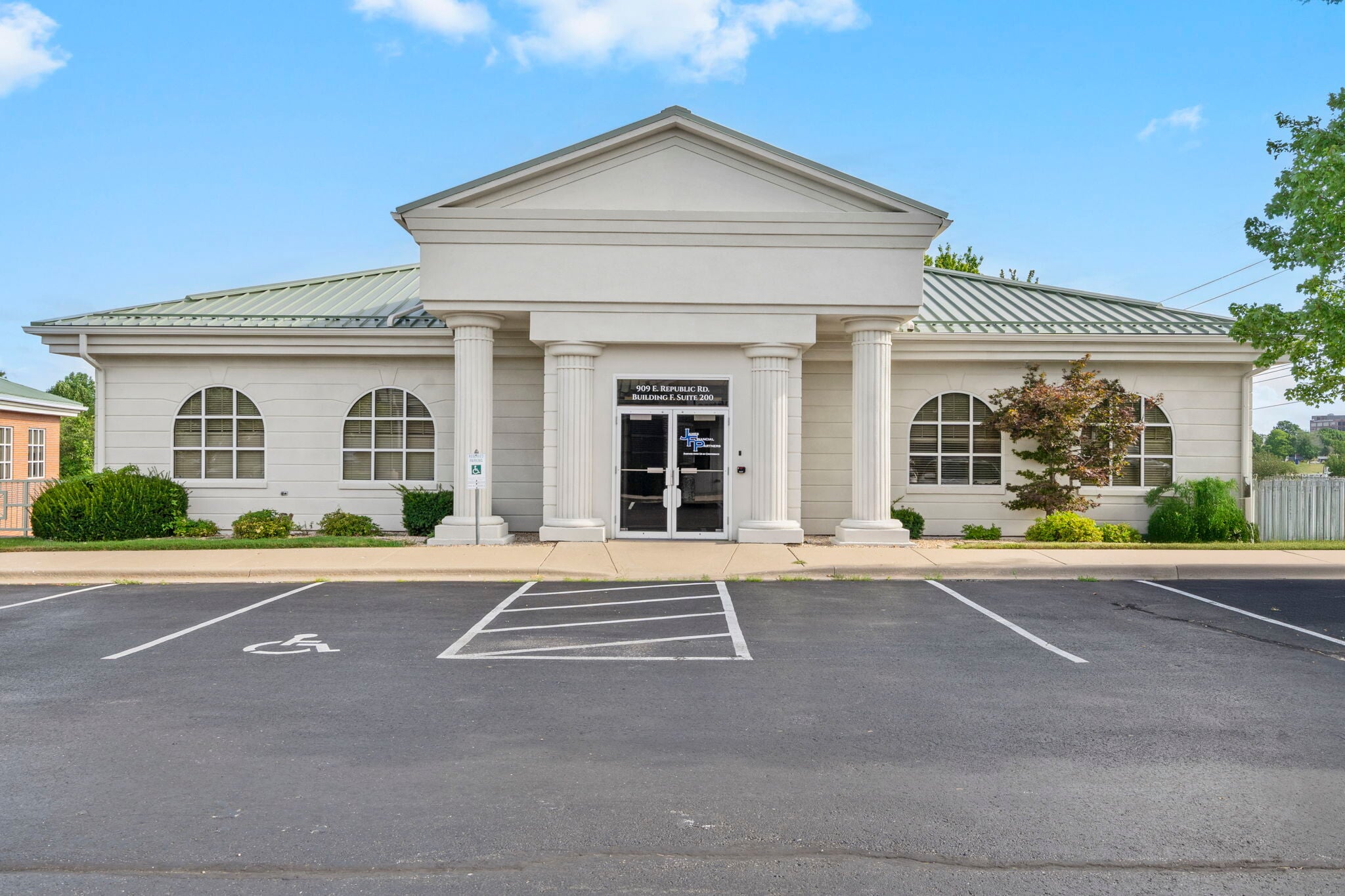 909 E Republic Rd, Springfield, MO for Rent