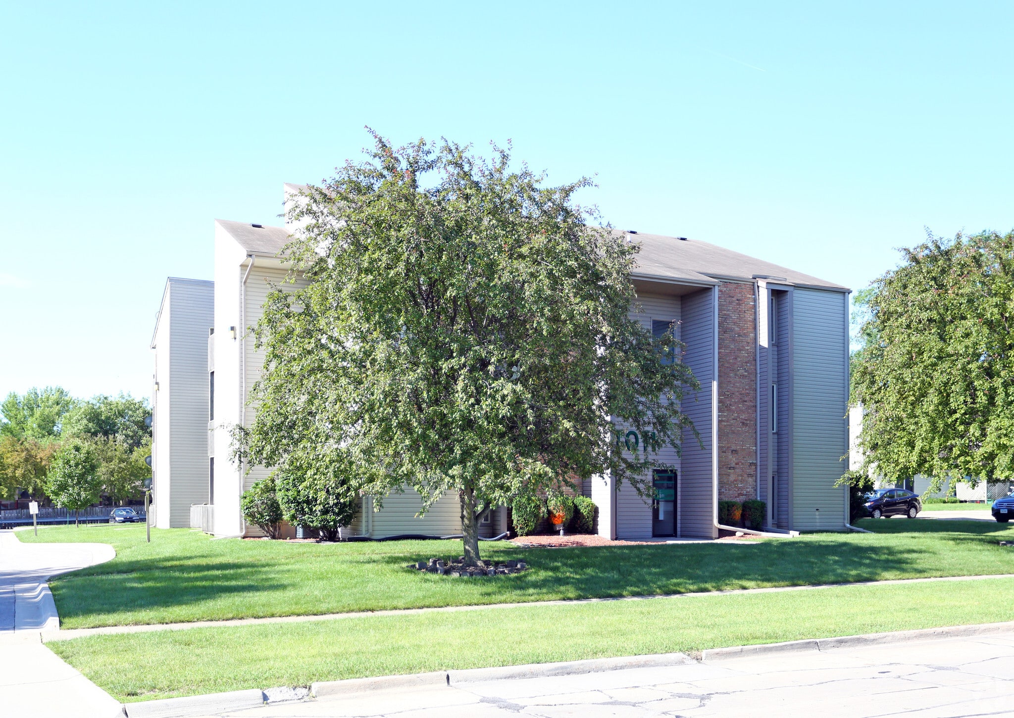 1011 SE 3rd St, Ankeny, IA for Sale