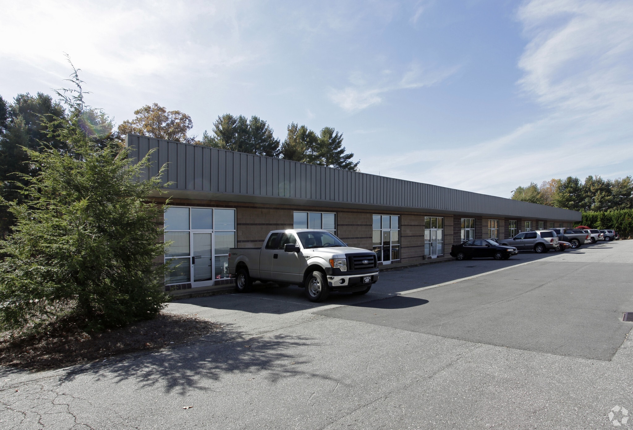 100 Elk Park Dr, Asheville, NC for Rent