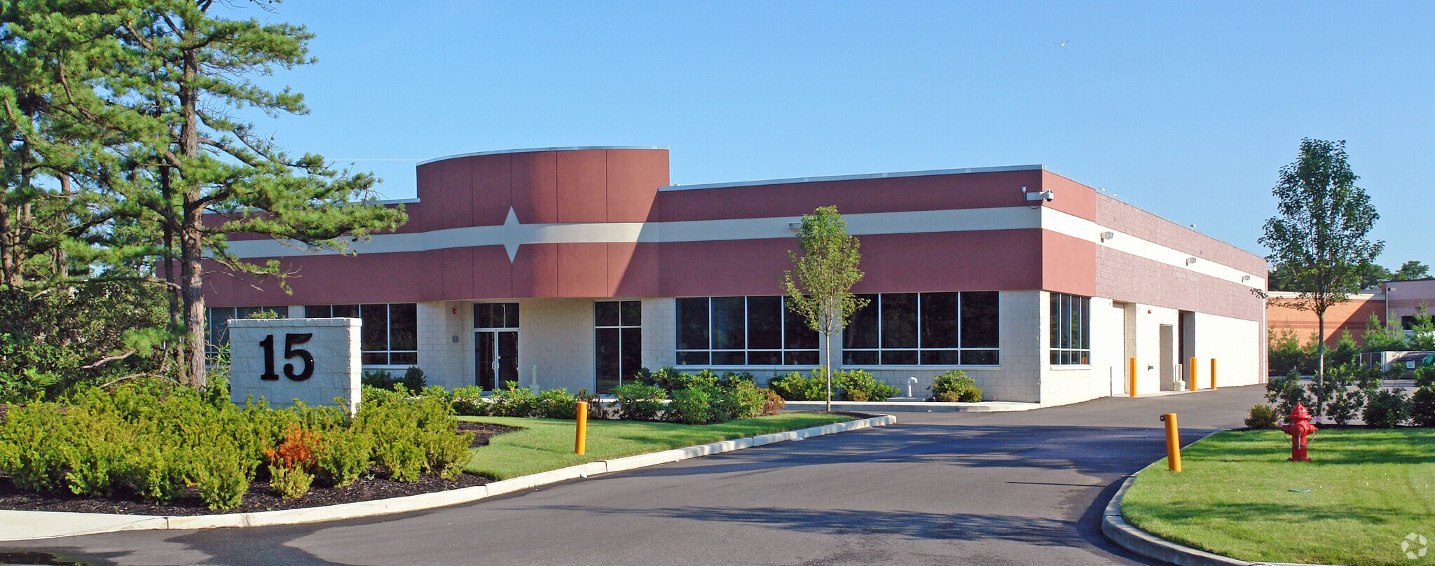 15 Pinehurst Dr Bellport, NY 11713 Industrial Property for Sale on