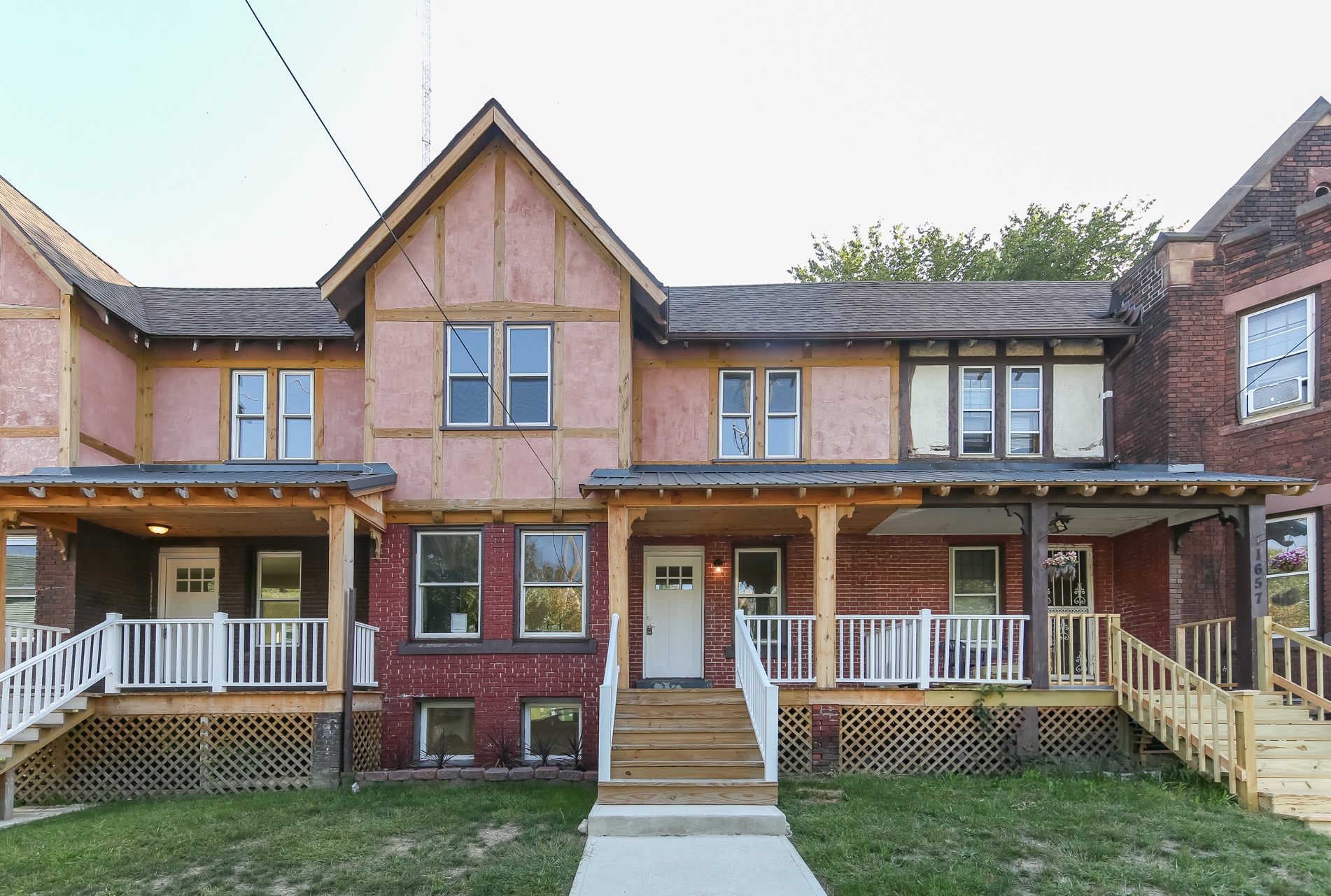 1653 E 118th St, Cleveland, OH for Sale