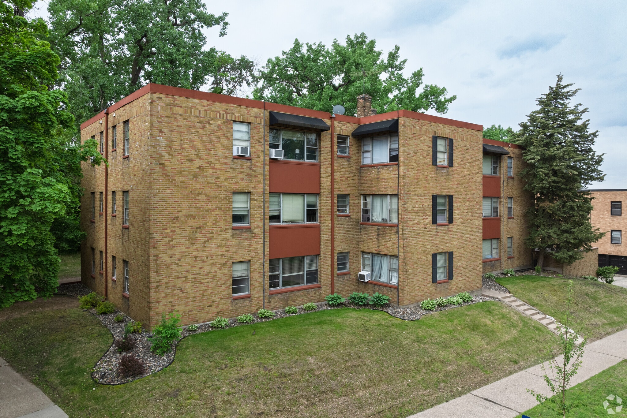 235 Exeter Pl, Saint Paul, MN for Sale