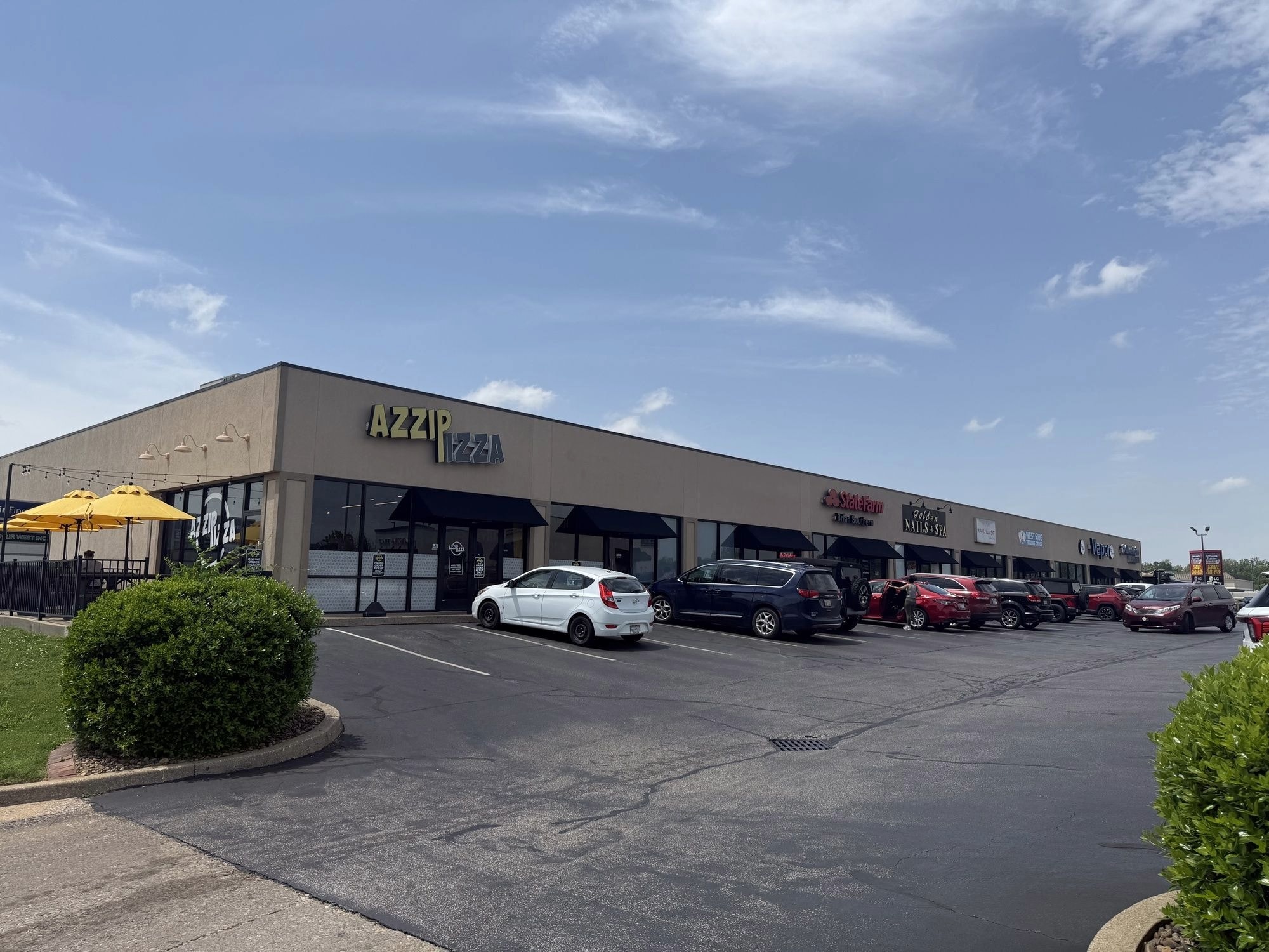 5225 Pearl Dr, Evansville, IN for Sale