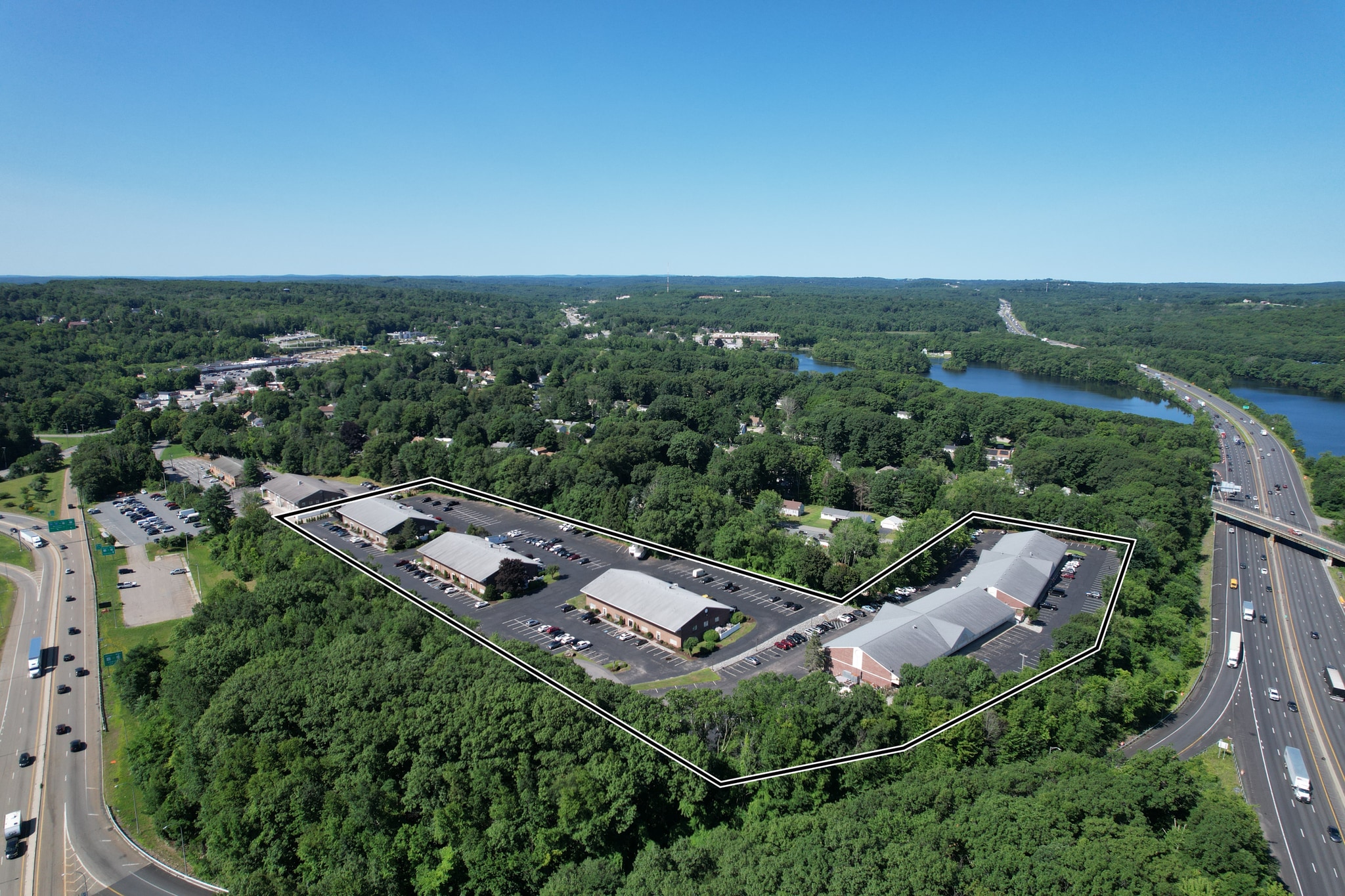 27 Midstate Dr, Auburn, MA for Rent