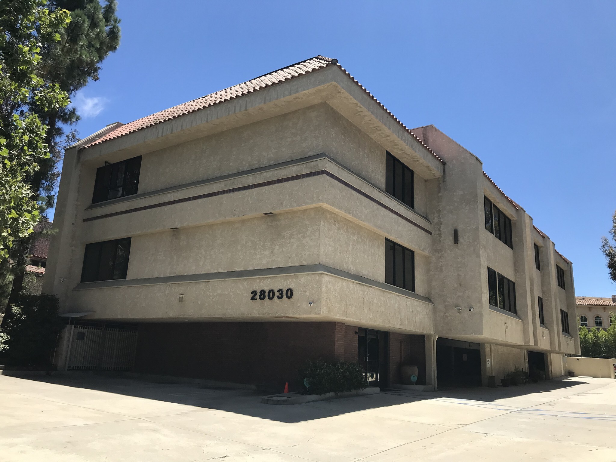 28030 Dorothy Dr, Agoura Hills, CA for Rent