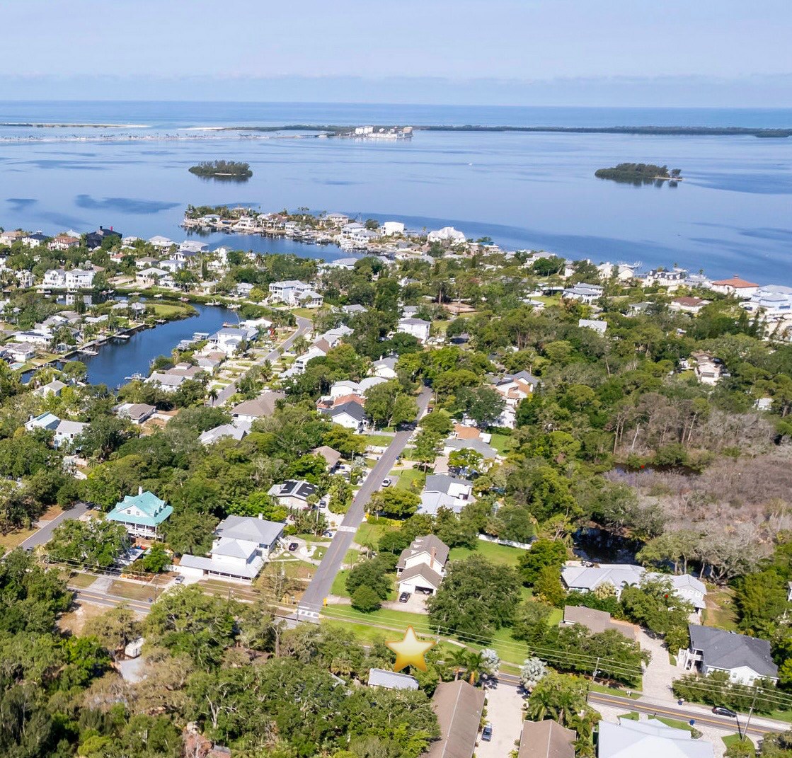 272 Orange St, Palm Harbor, FL for Sale