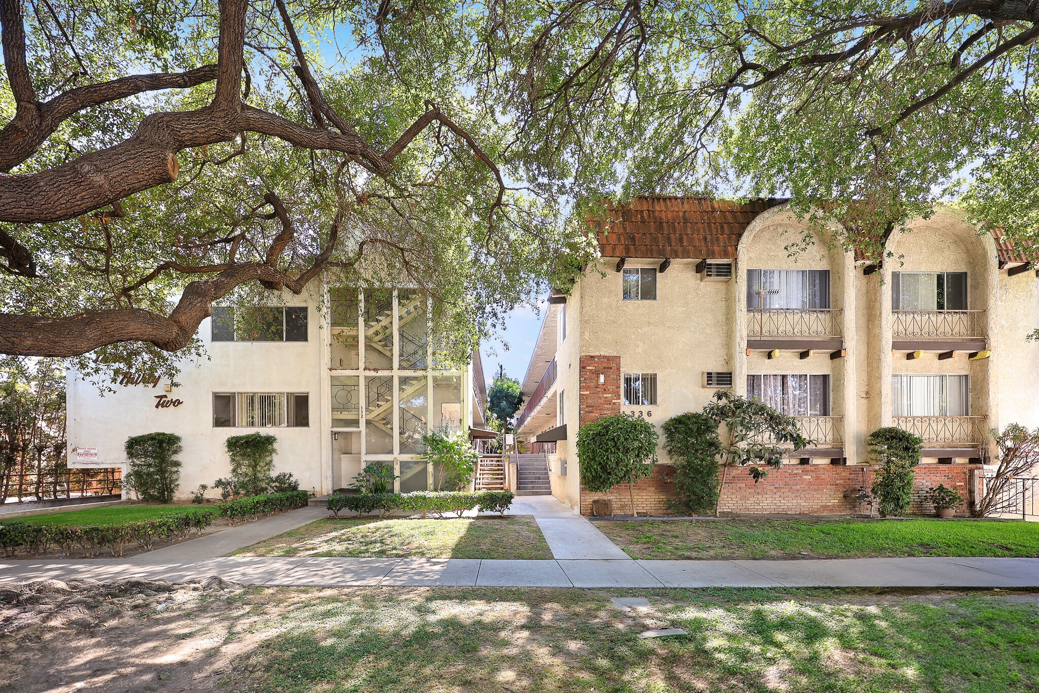 332 Riverdale Dr, Glendale, CA for Sale