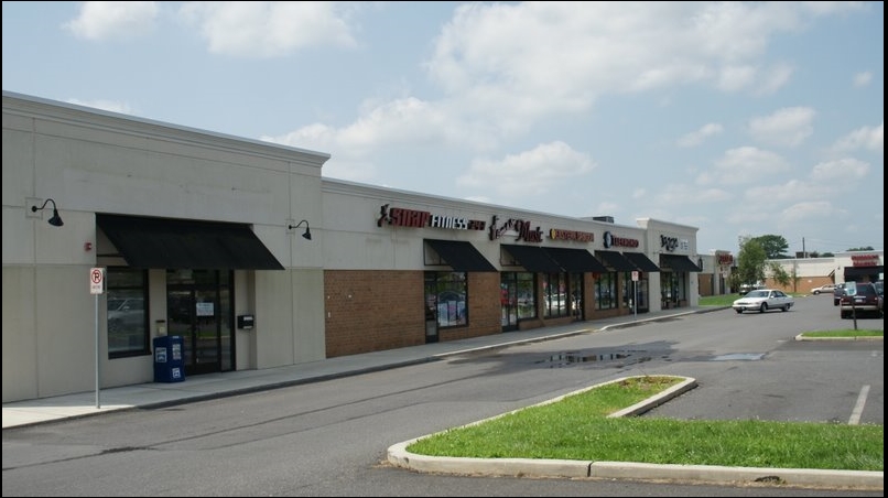 238-240 S West End Blvd, Quakertown, PA for Rent