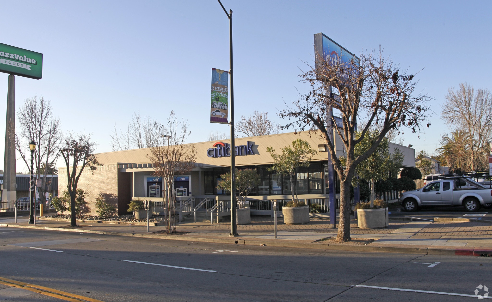 4017 Macarthur Blvd, Oakland, CA for Sale