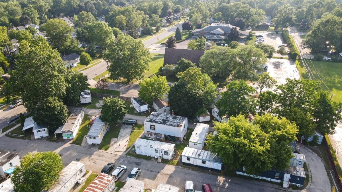 35270 Glenwood Rd, Westland, MI for Sale