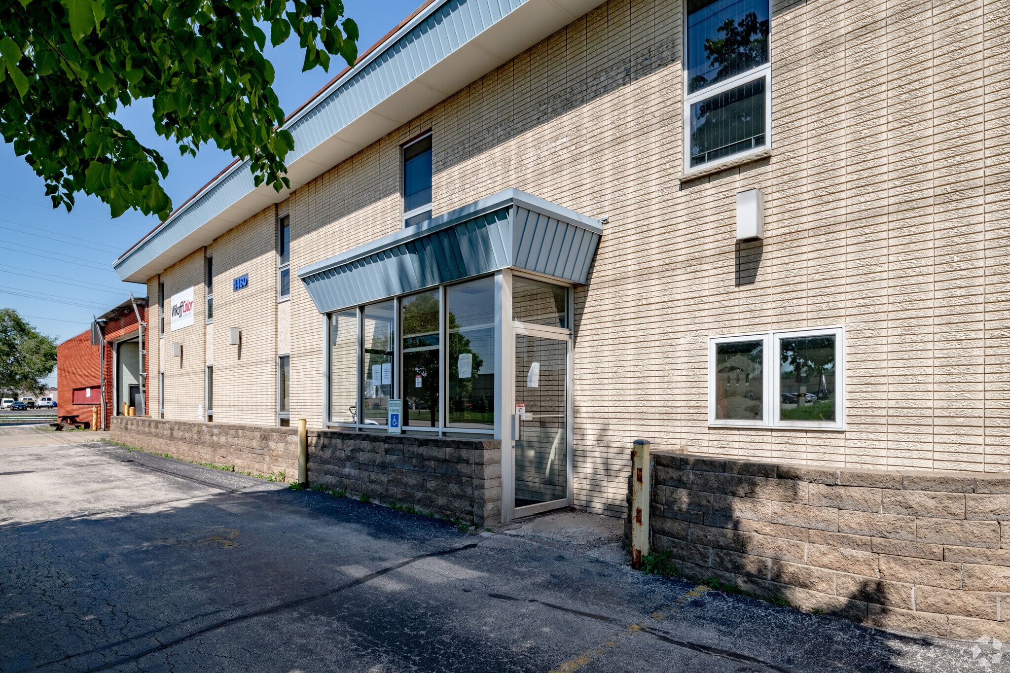 4480 N 124th St, Milwaukee, WI for Sale