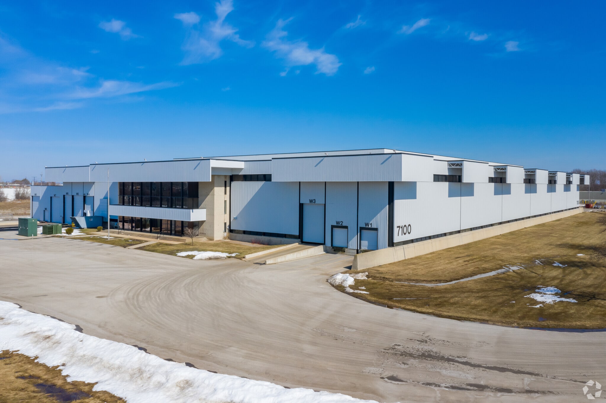 7100 W Calumet Rd, Milwaukee, WI for Rent