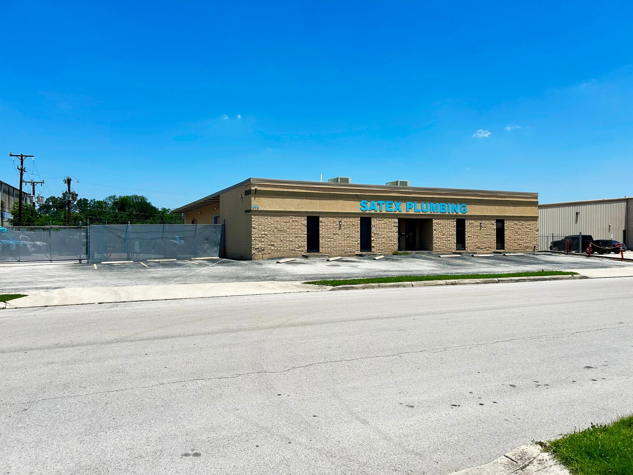 313 N Park Dr, San Antonio, TX for Rent