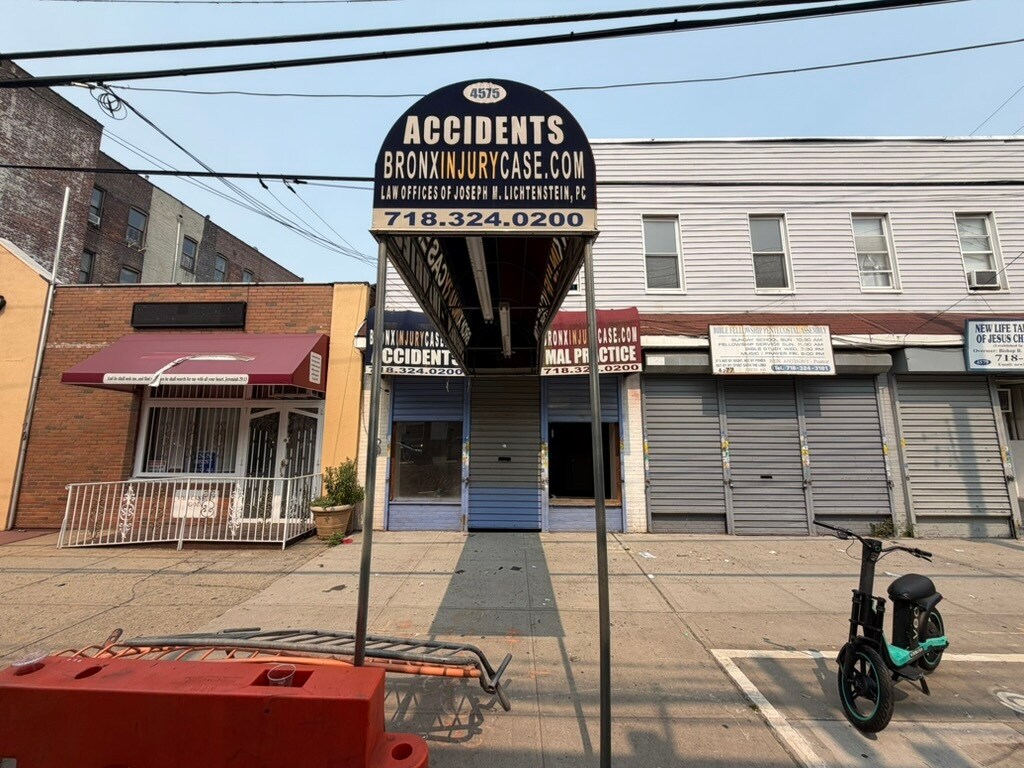 4575-4577 White Plains Rd, Bronx, NY for Rent