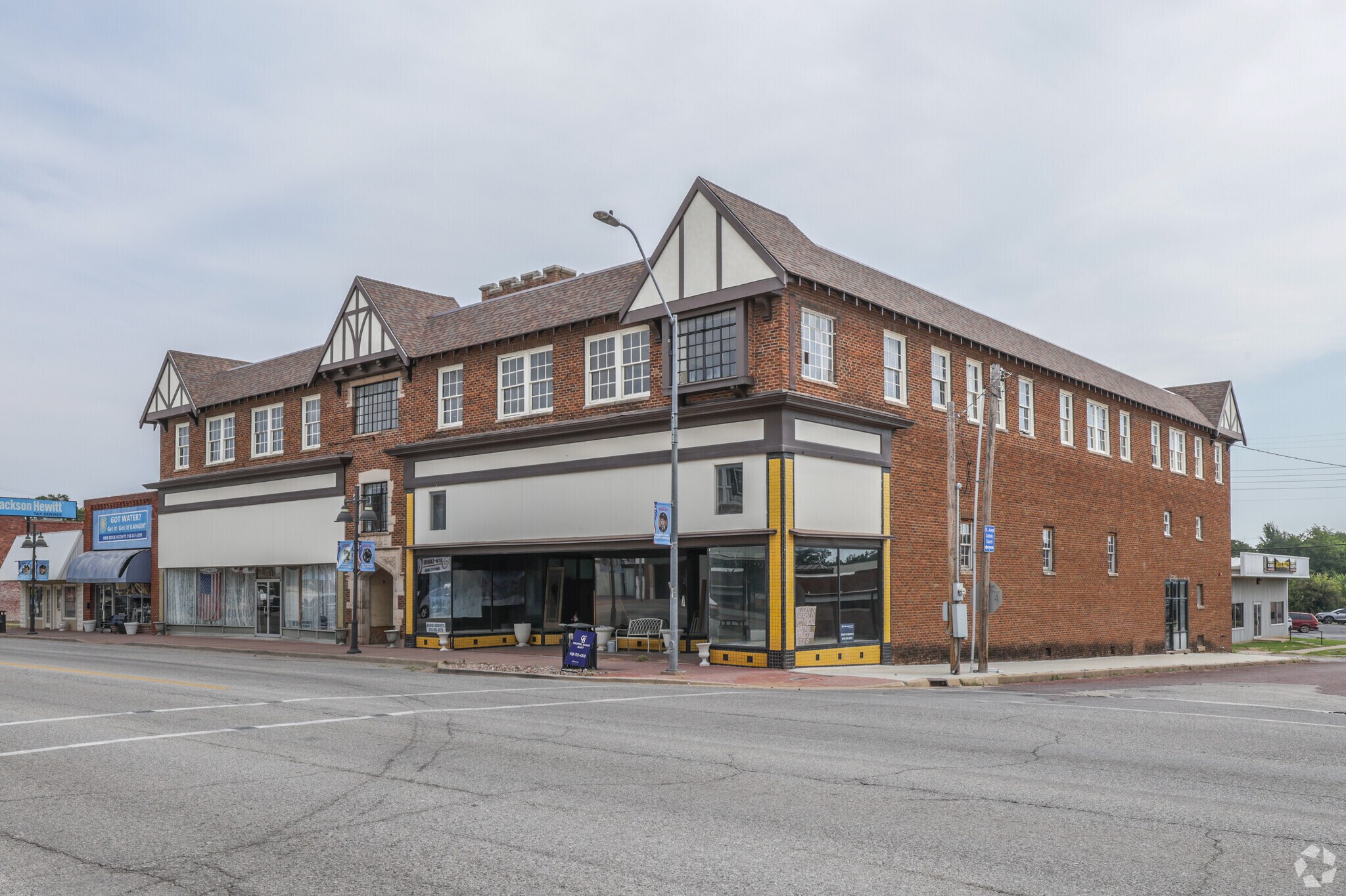 305 N Main St, Bristow, OK for Sale