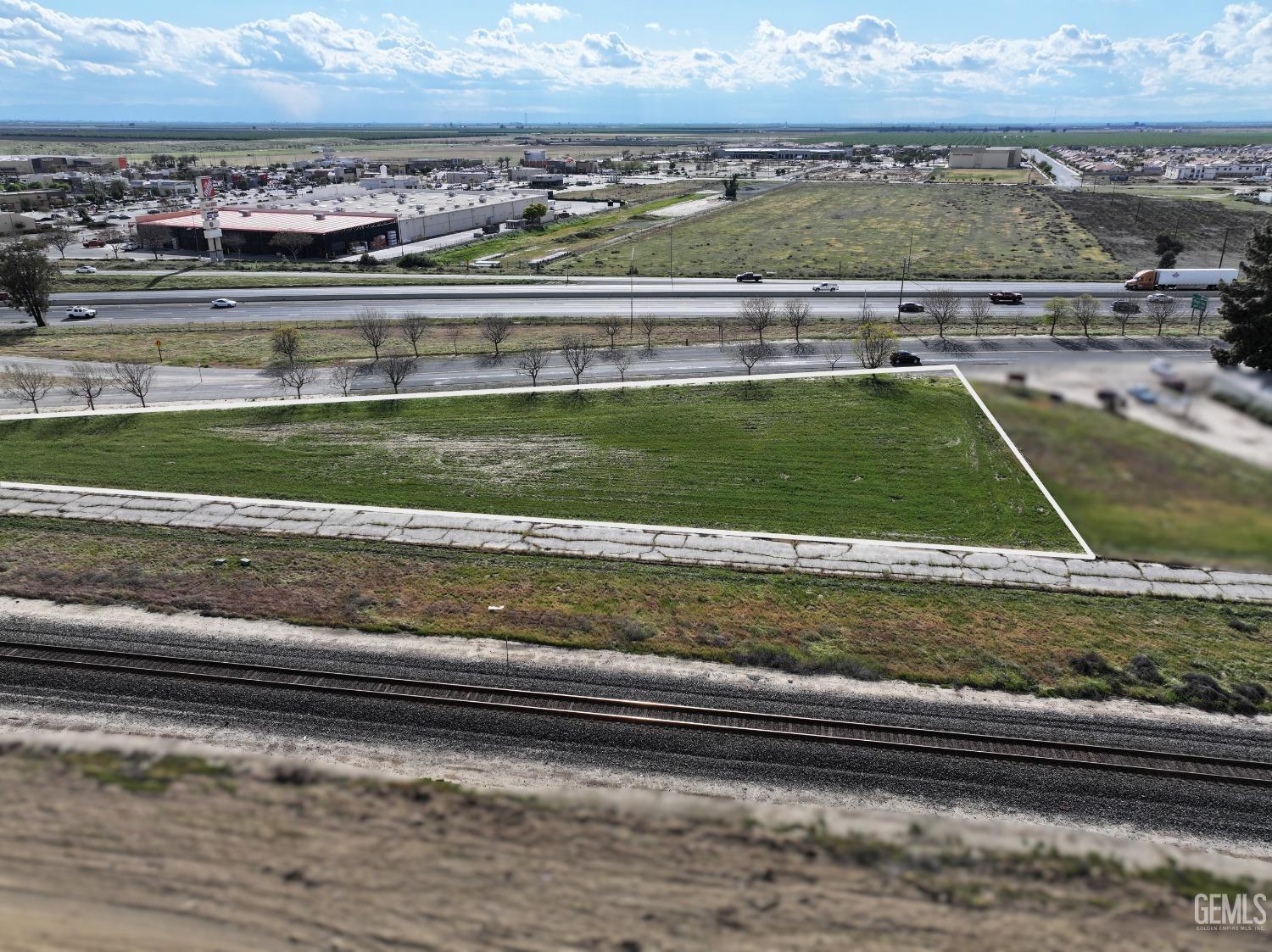 South High Street St @ Woolomes Ave, Delano, CA for Sale