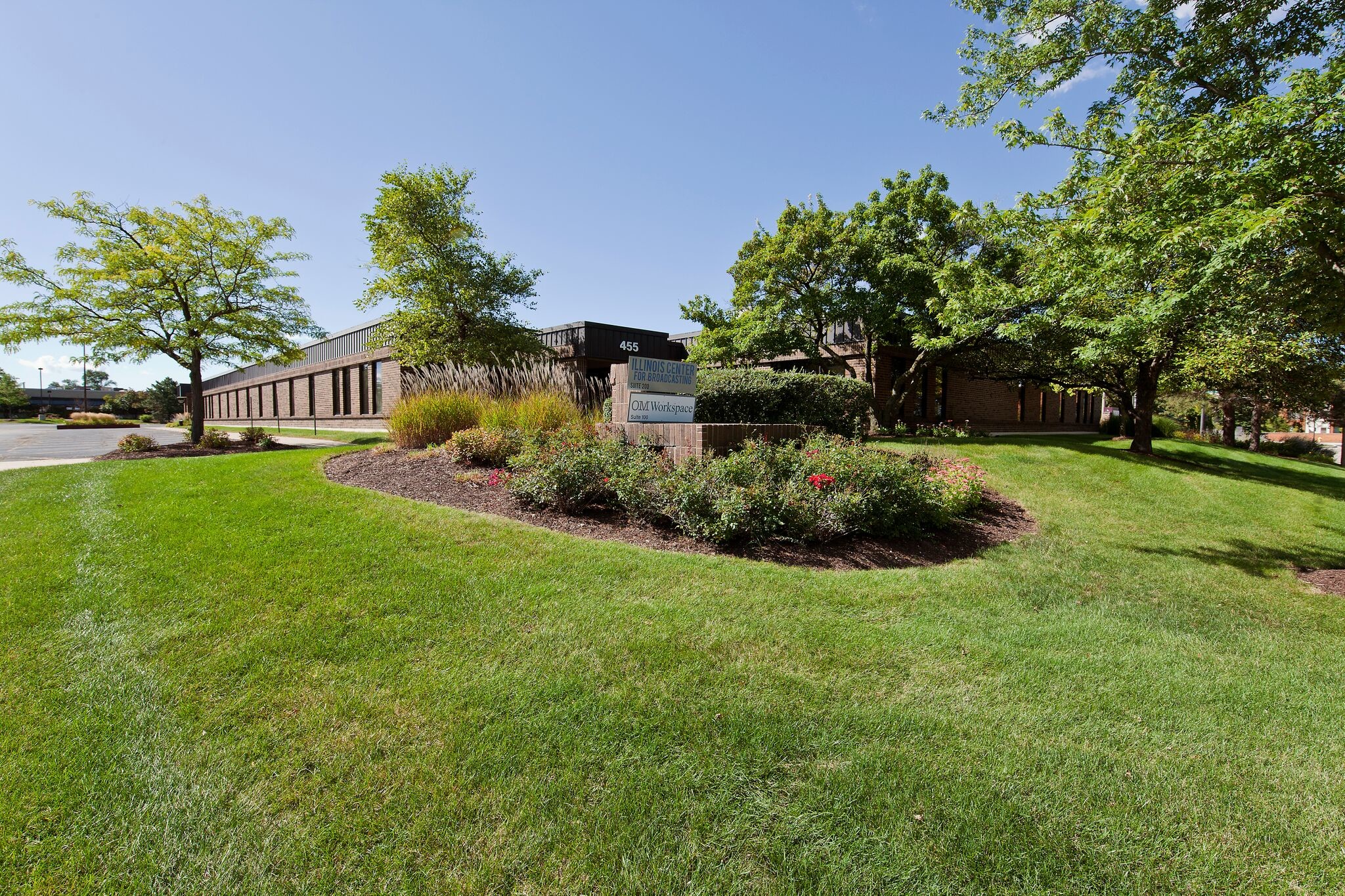455 Eisenhower Ln S, Lombard, IL for Rent