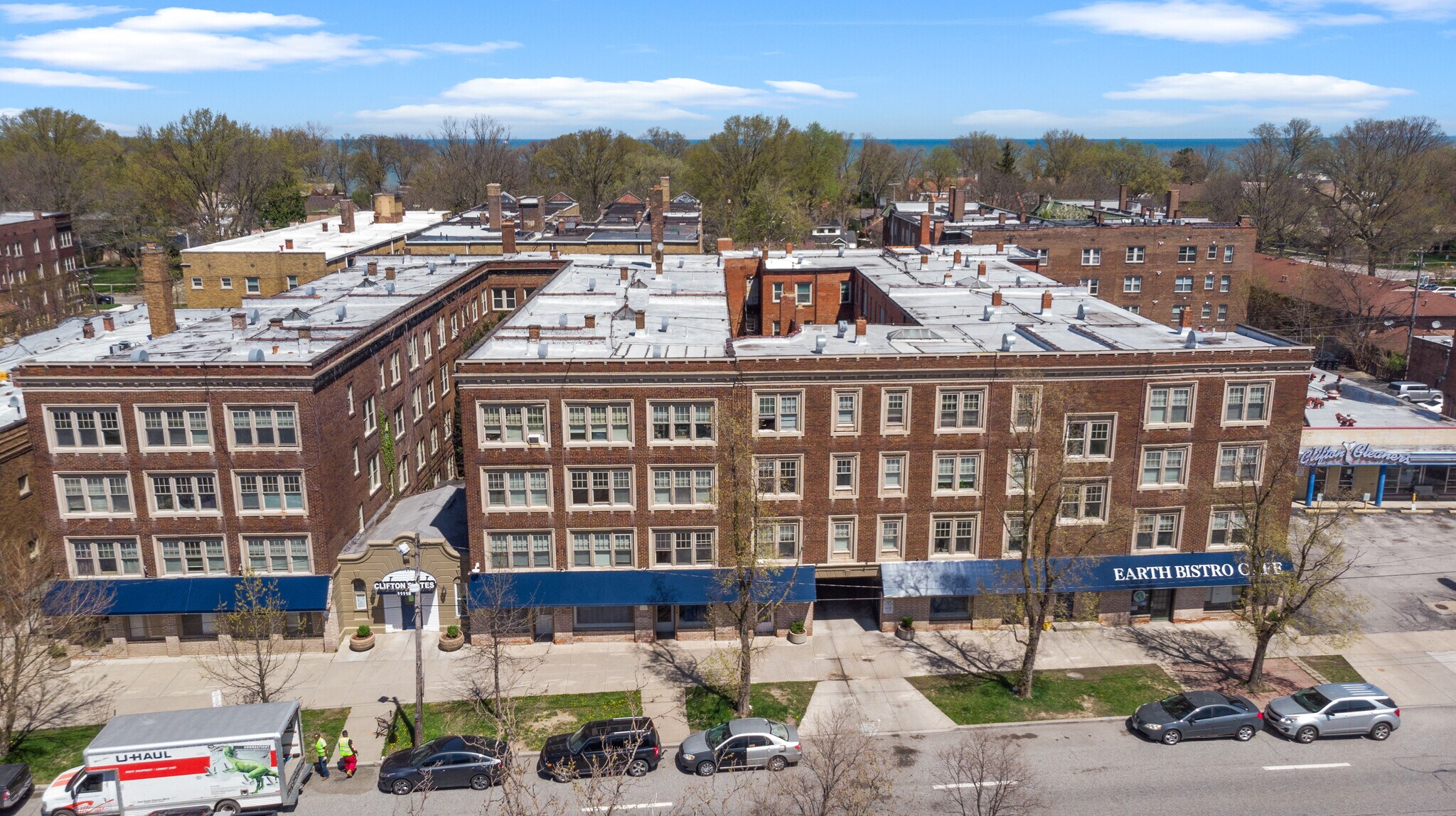 11118 Clifton Blvd, Cleveland, OH for Sale