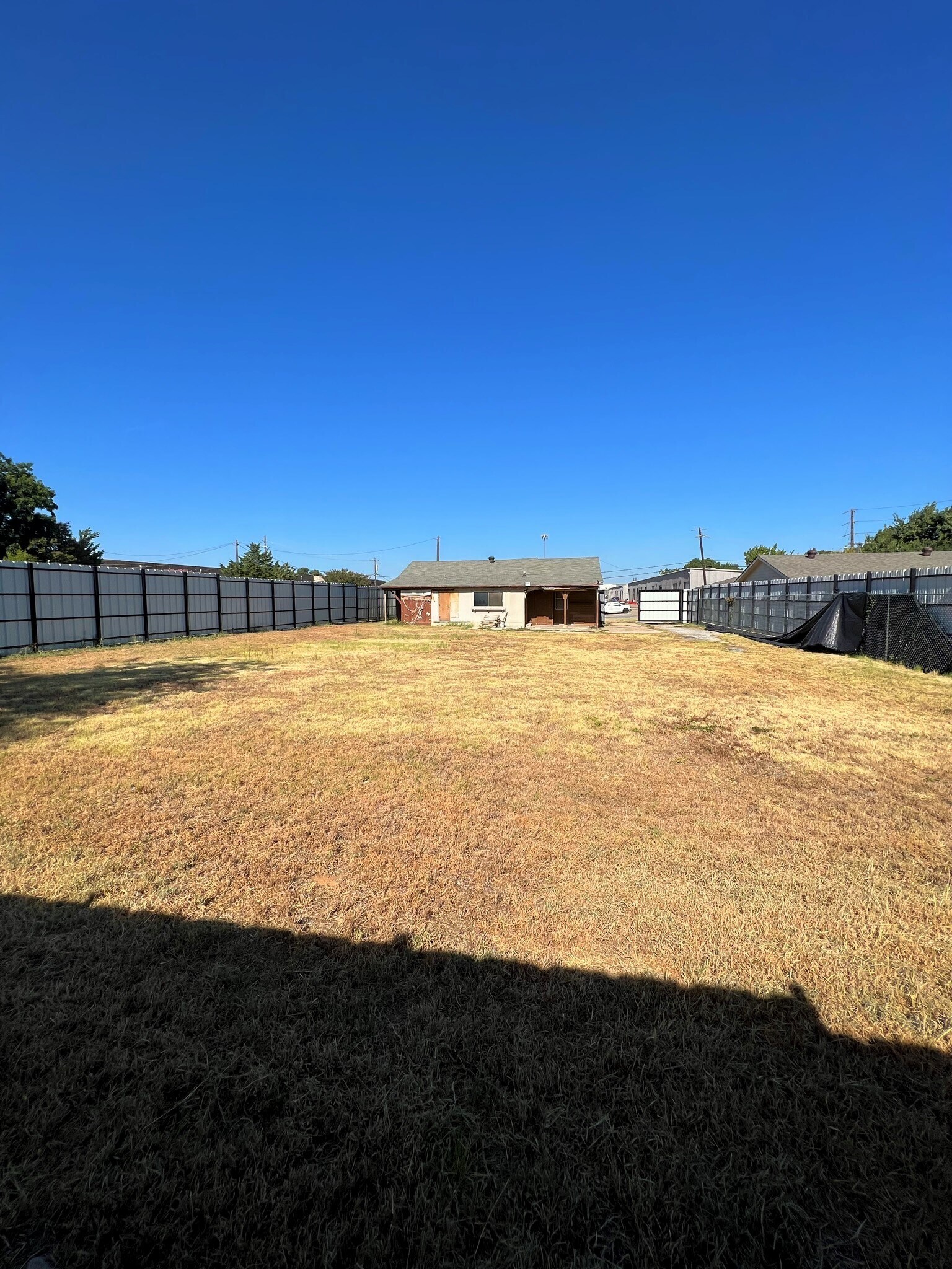 11462 Newkirk St, Dallas, TX for Sale