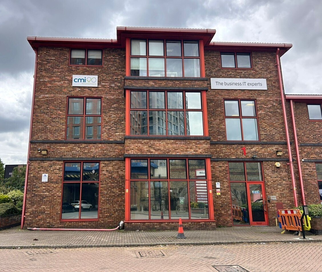 10 Smugglers Way, London, LND for Rent