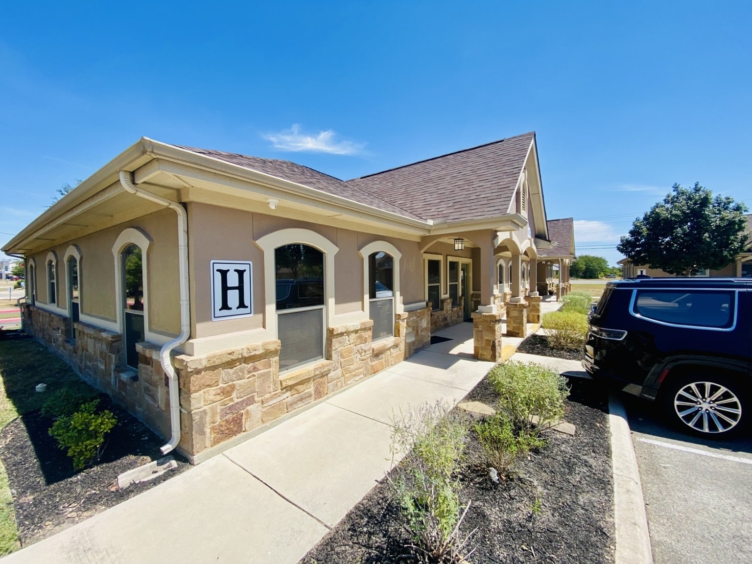 1619 E Common St, New Braunfels, TX for Rent