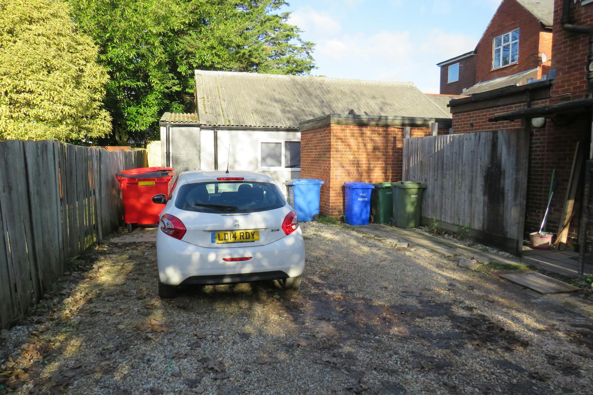 20 Alexandra Rd, Farnborough, HAM for Rent