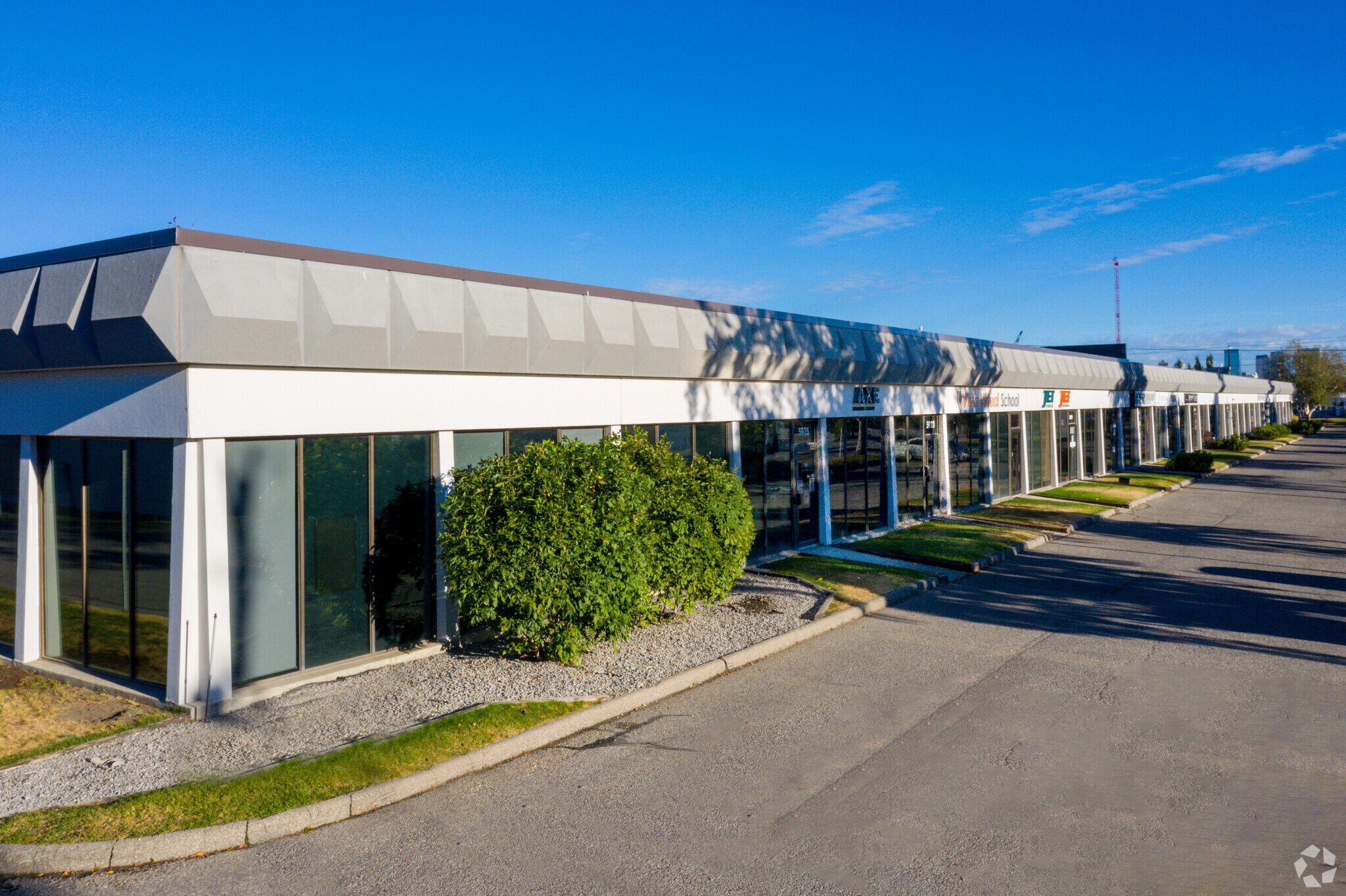 6019-6033 3 St SE, Calgary, AB for Rent
