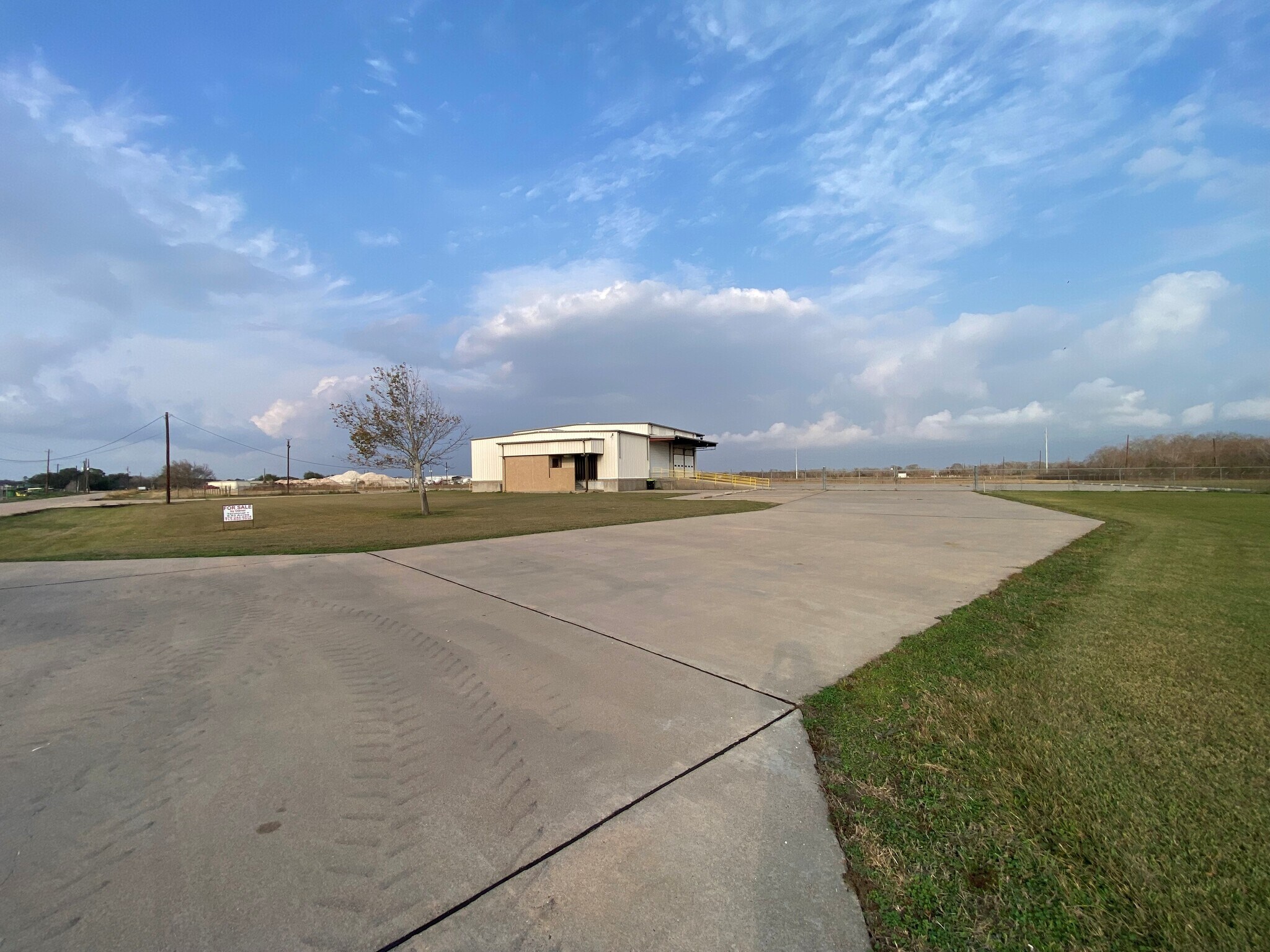 140 Industrial Park Dr dr, Bay City, TX for Sale